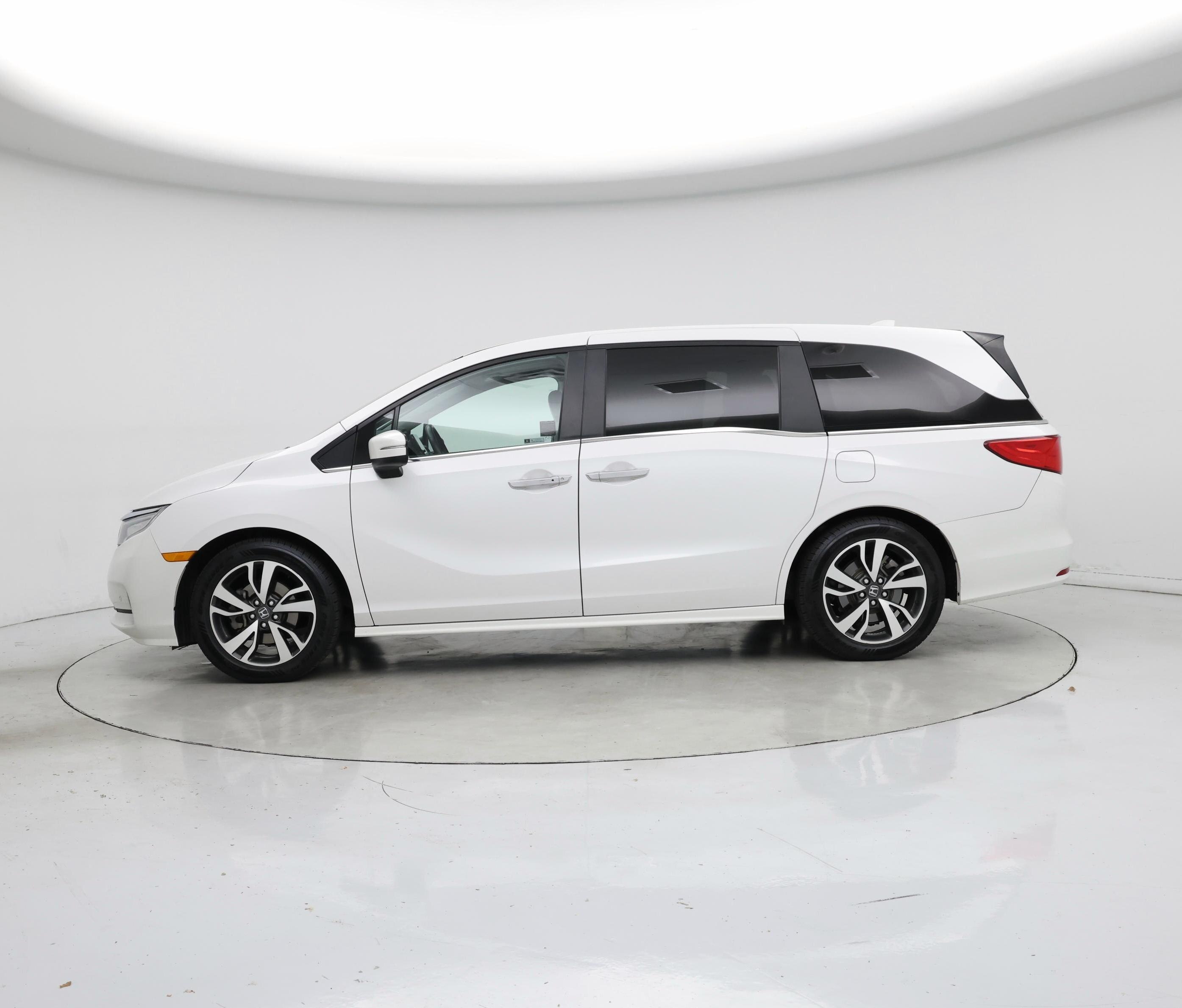Thumbnail: 2023 Honda Odyssey - 3