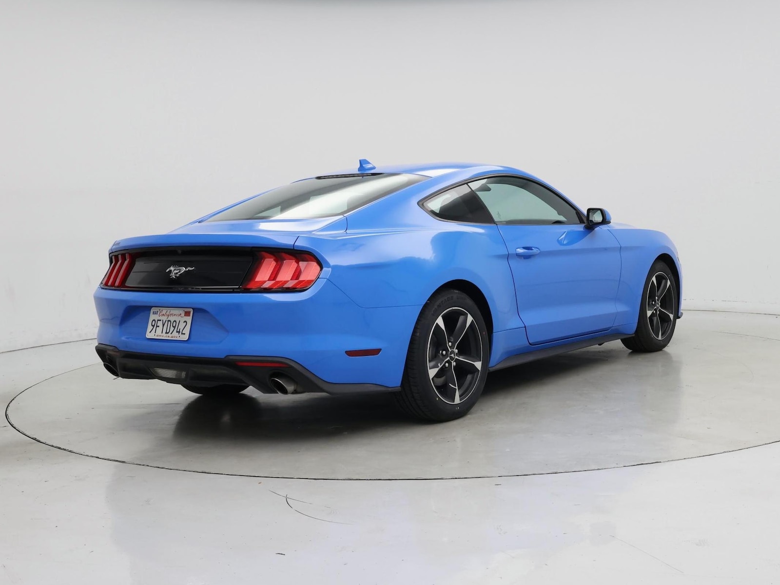 2023 Ford Mustang EcoBoost - Photo 9