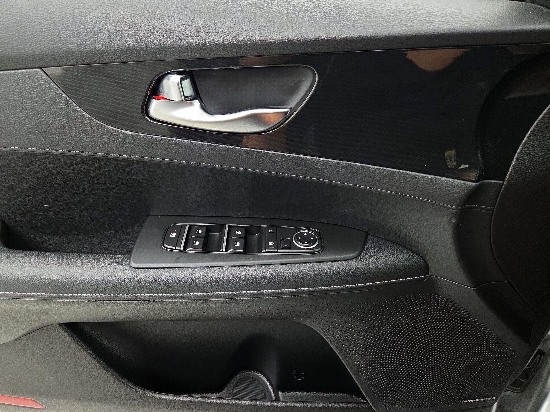 Thumbnail: 2023 Kia Forte - 12