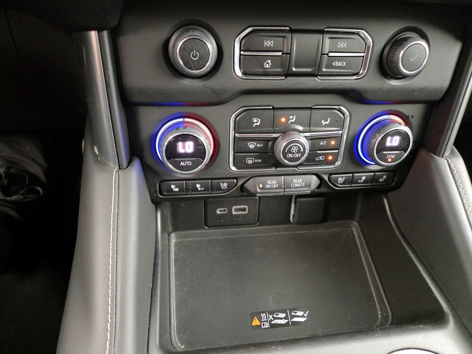 2023 Chevrolet Tahoe Premier - Photo 18