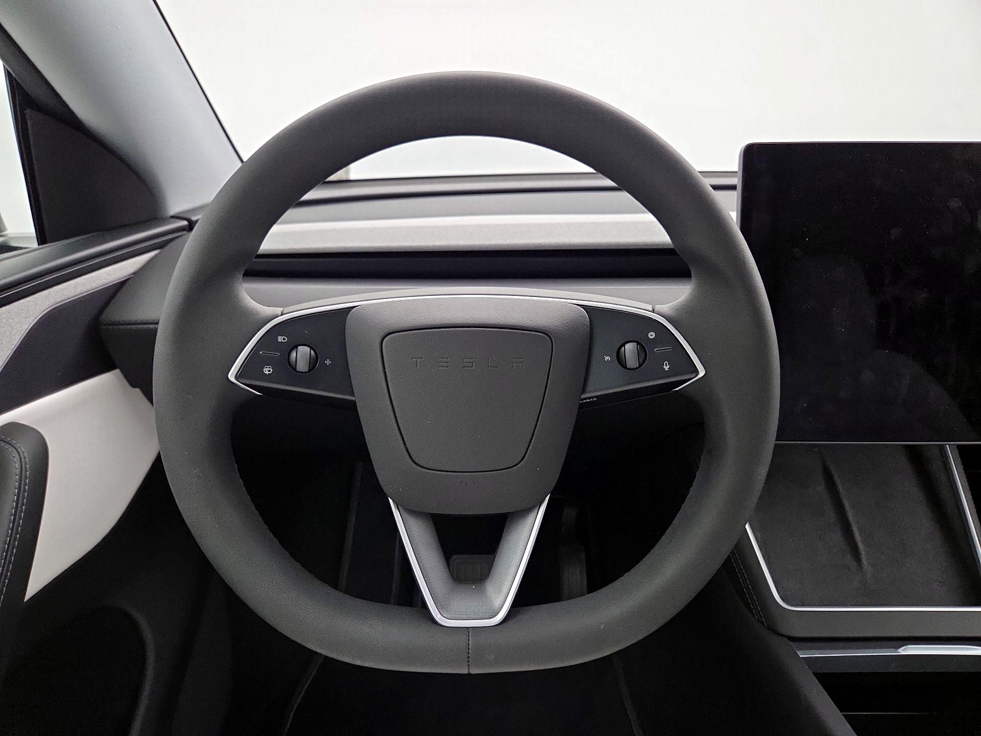 Thumbnail: 2026 Tesla Model Y - 10