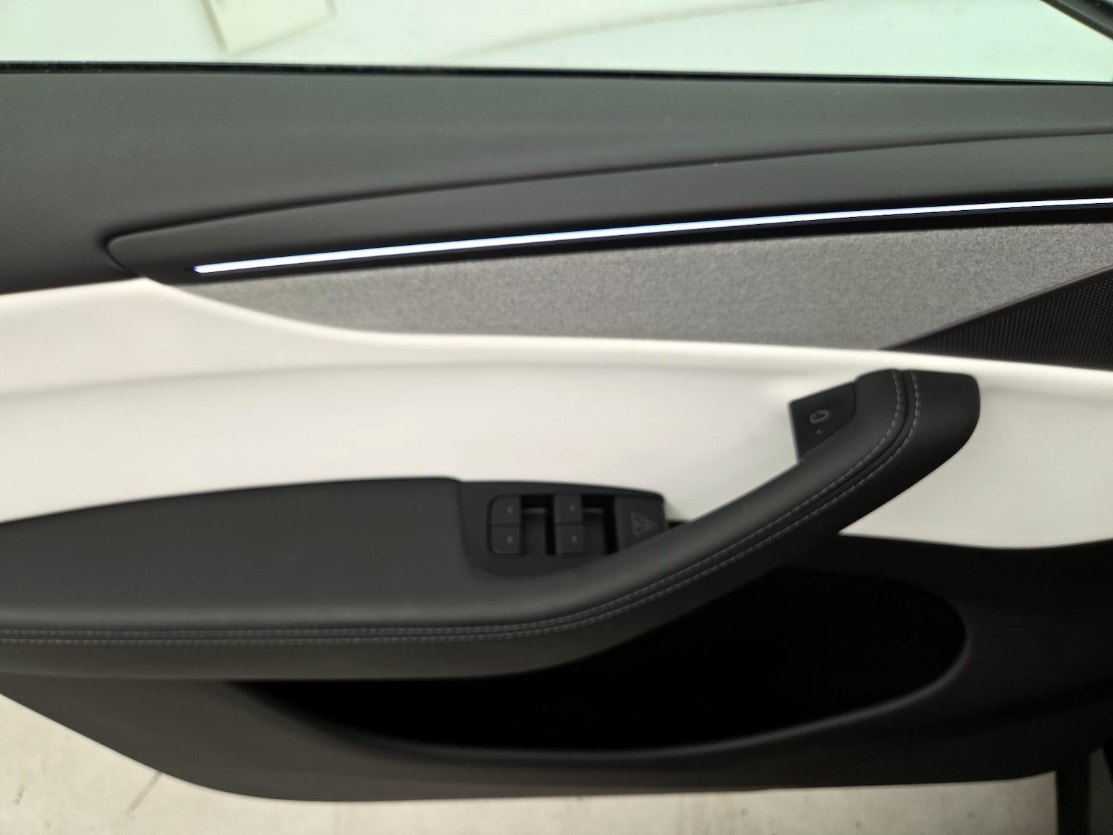 2026 Tesla Model Y Premium - Photo 13