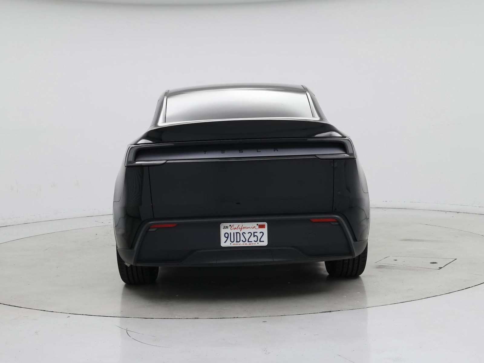 2026 Tesla Model Y Premium - Photo 7