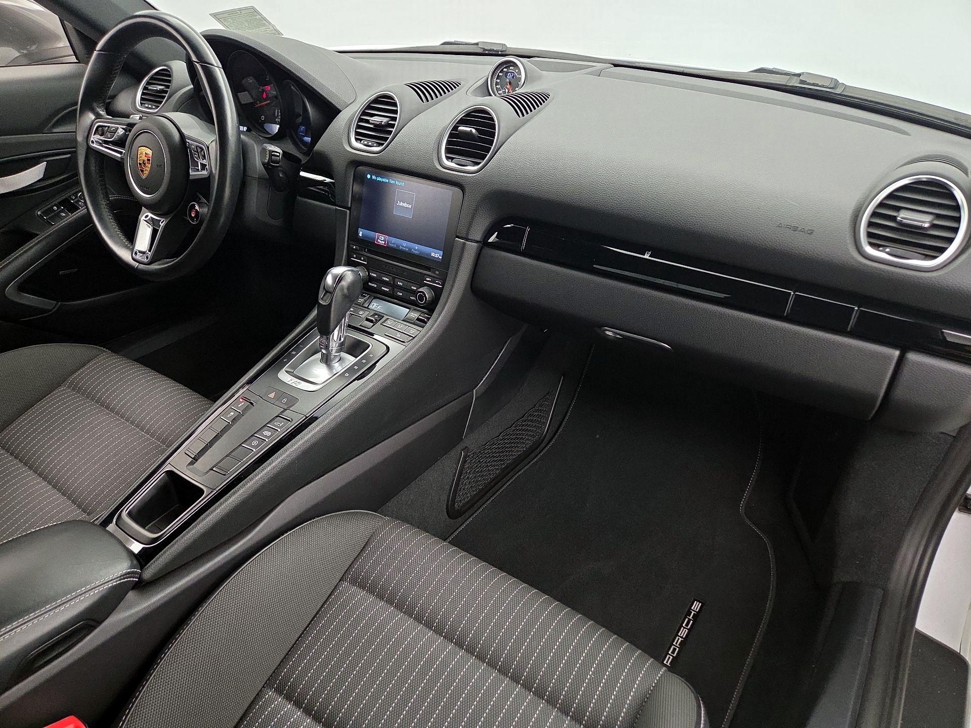 Thumbnail: 2021 Porsche 718 Cayman - 9