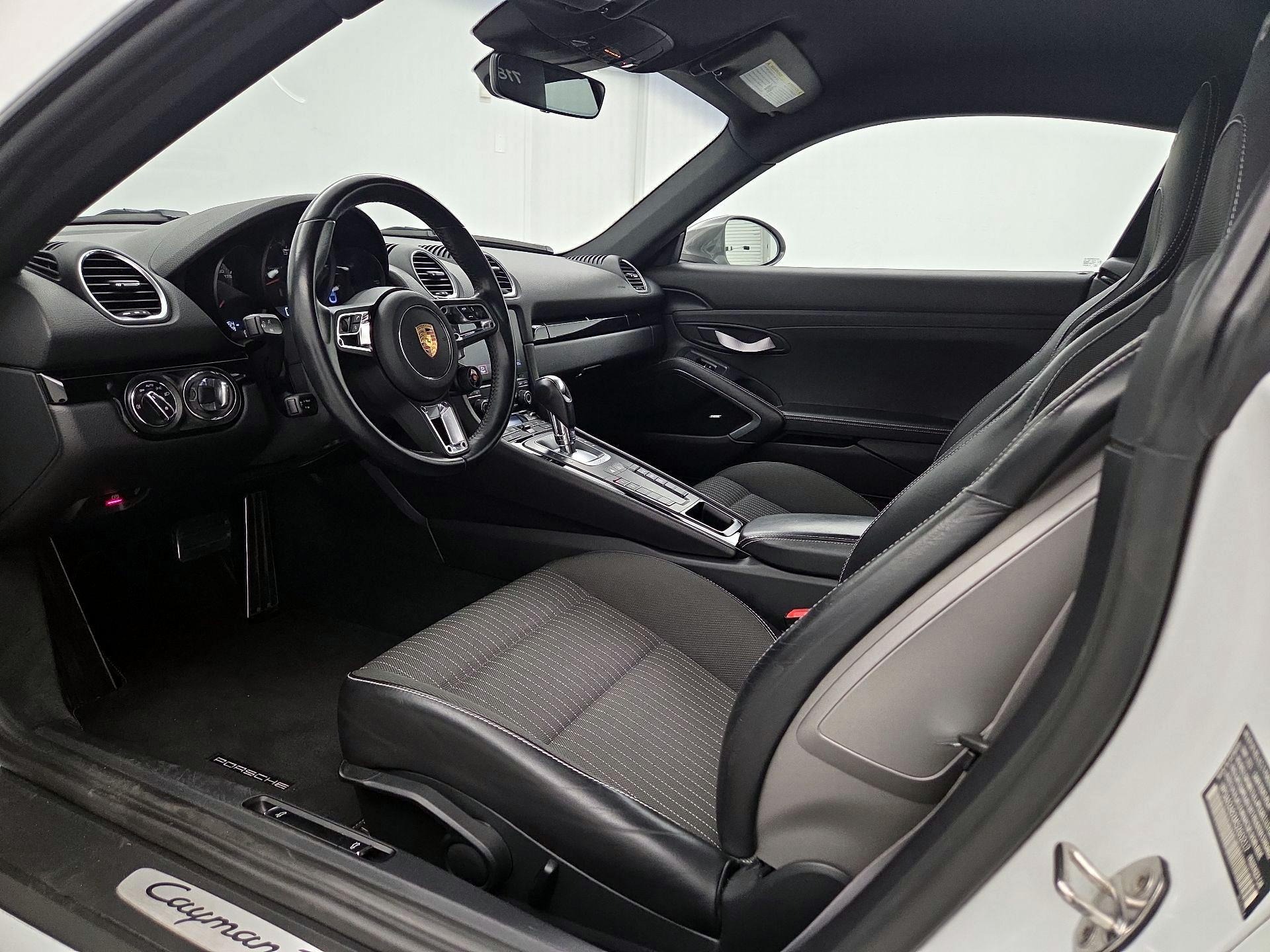 Thumbnail: 2021 Porsche 718 Cayman - 11