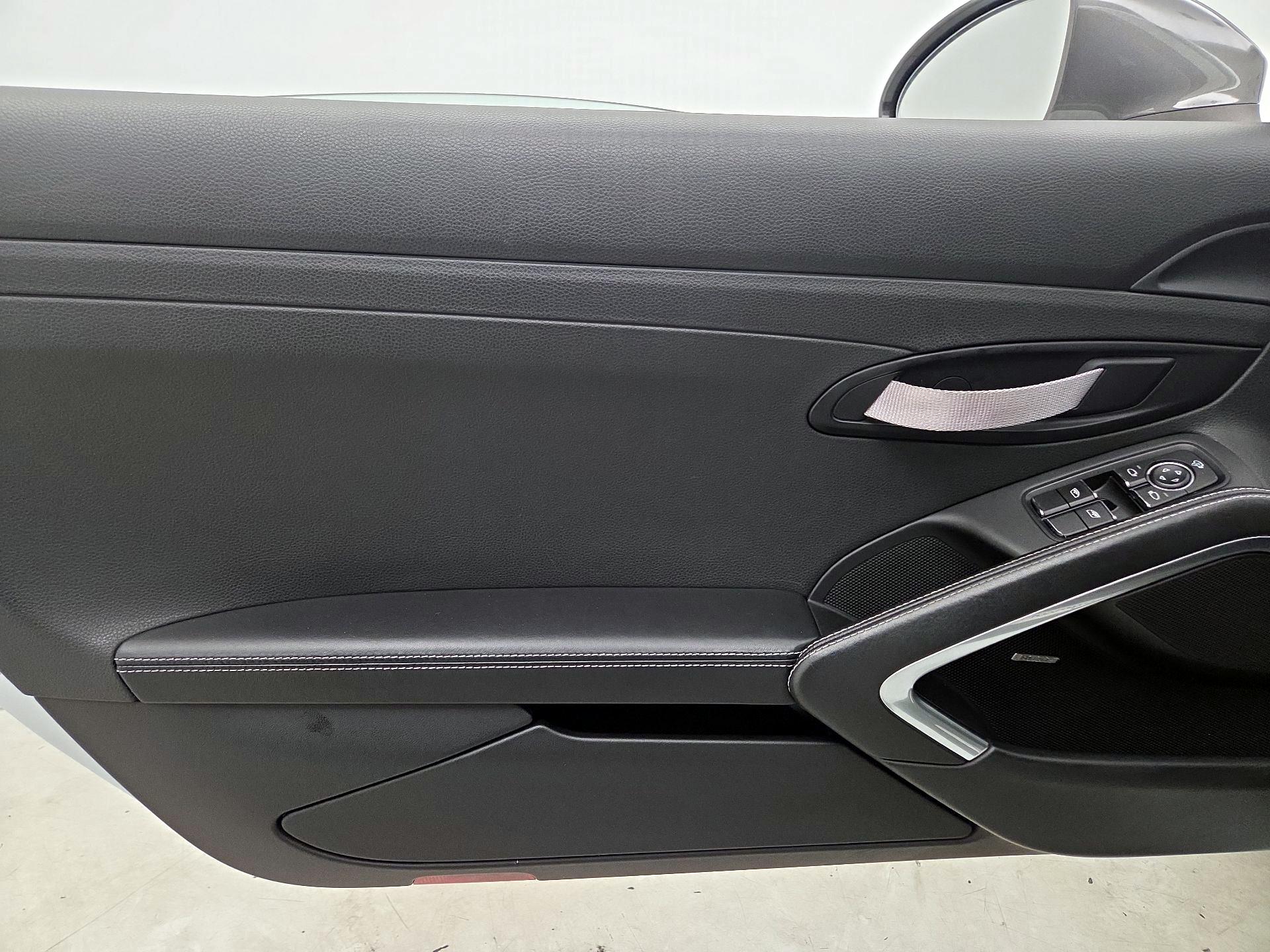 Thumbnail: 2021 Porsche 718 Cayman - 12