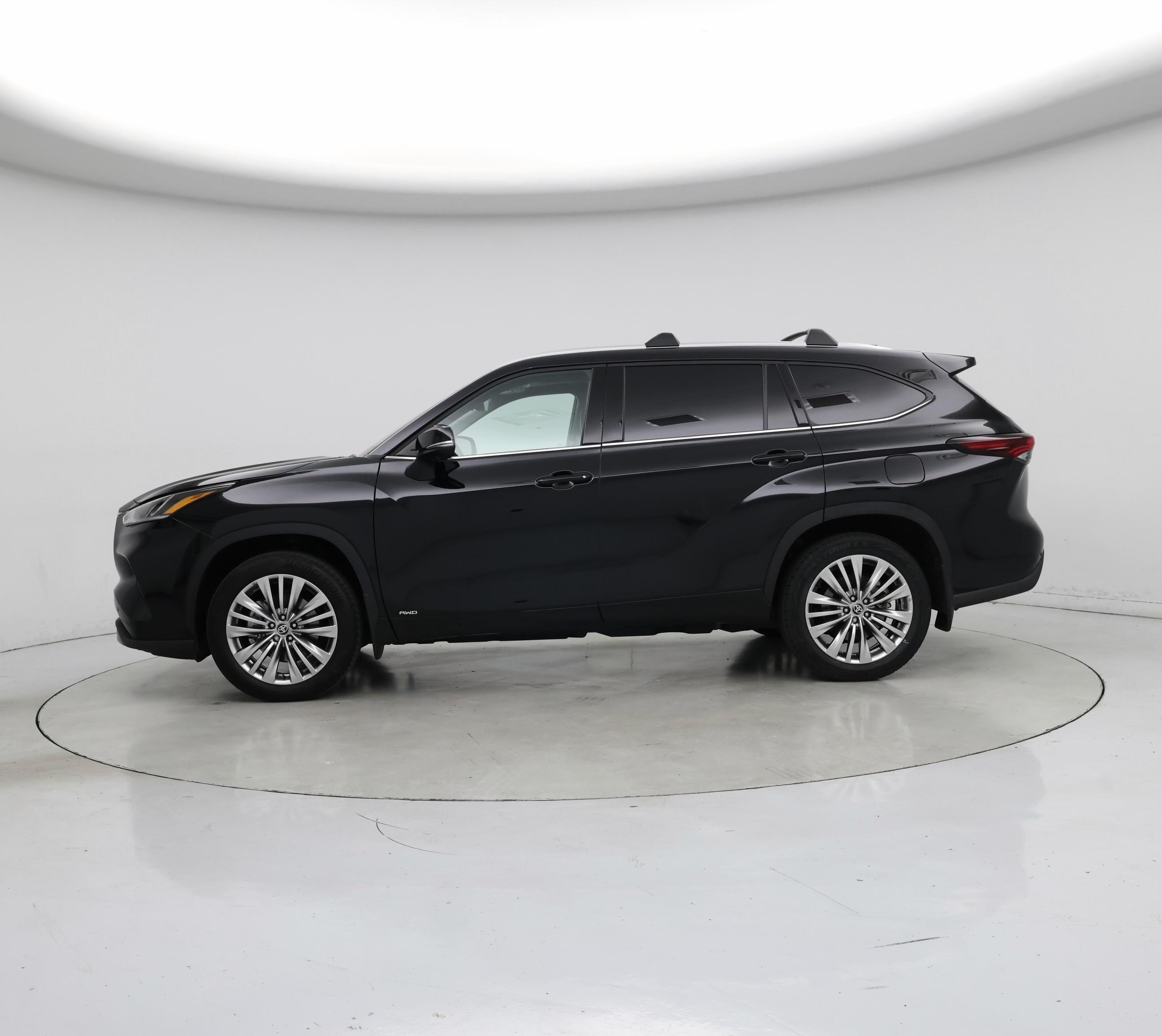 Thumbnail: 2026 Toyota Highlander - 3