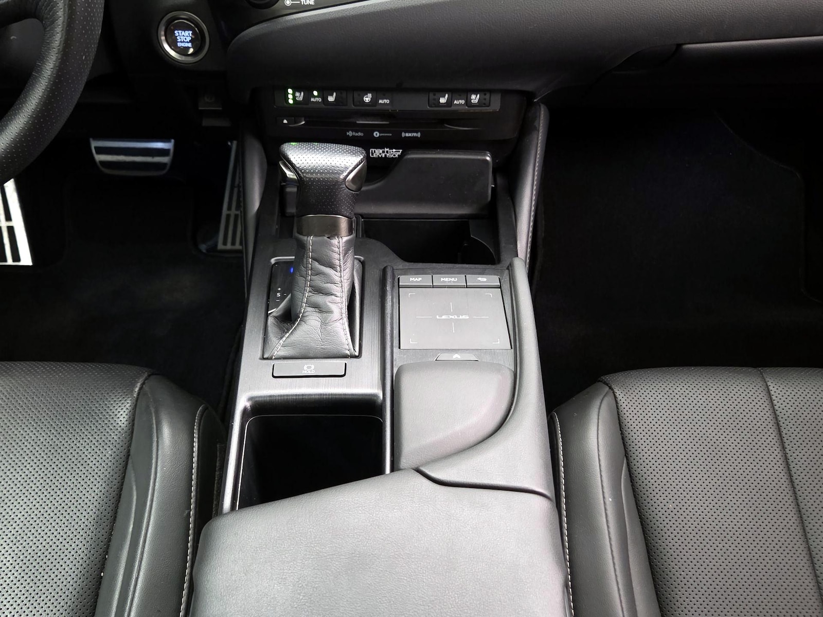 2020 Lexus ES F SPORT - Photo 19