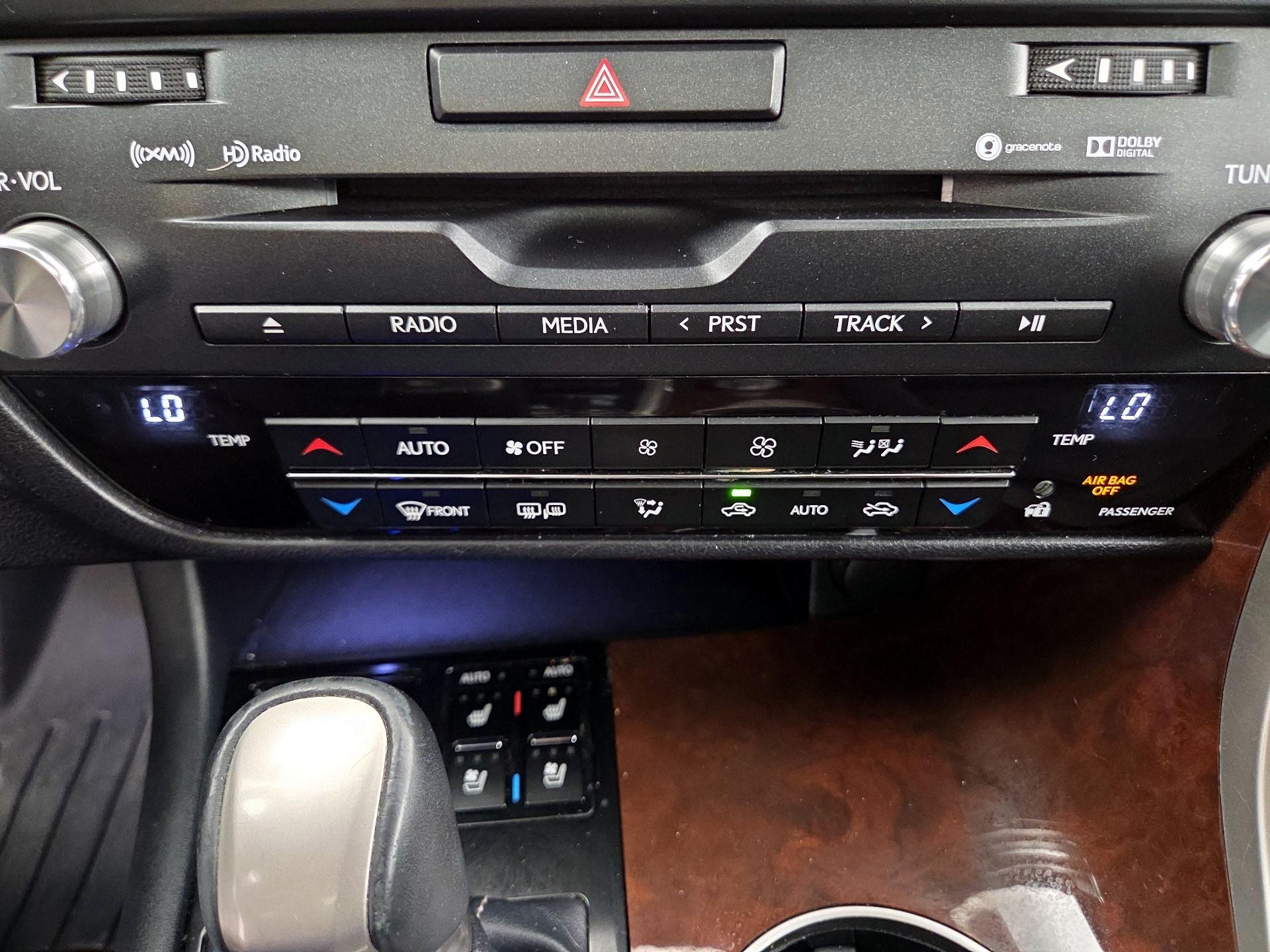 Thumbnail: 2016 Lexus RX - 17
