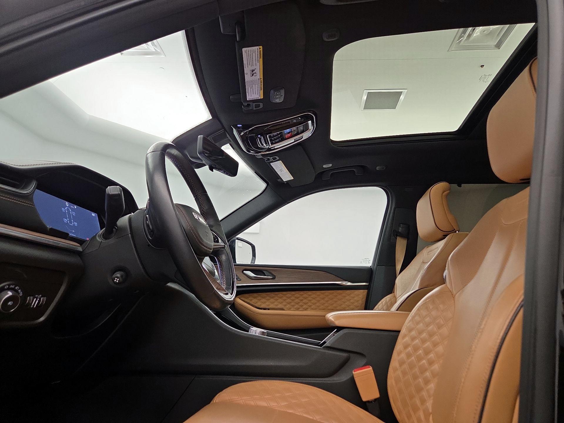 Thumbnail: 2021 Jeep Grand Cherokee L - 20