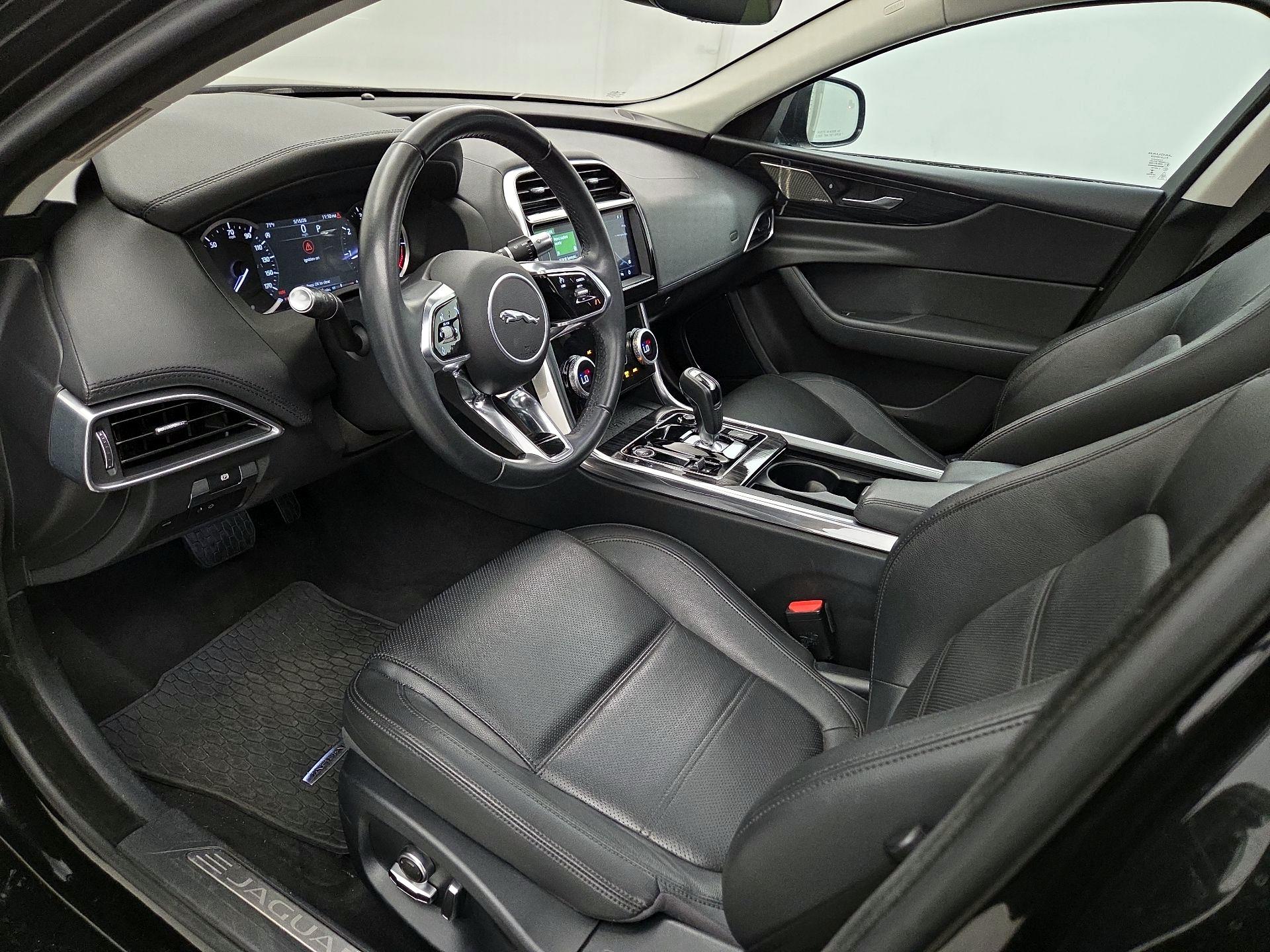 Thumbnail: 2020 Jaguar XE - 11