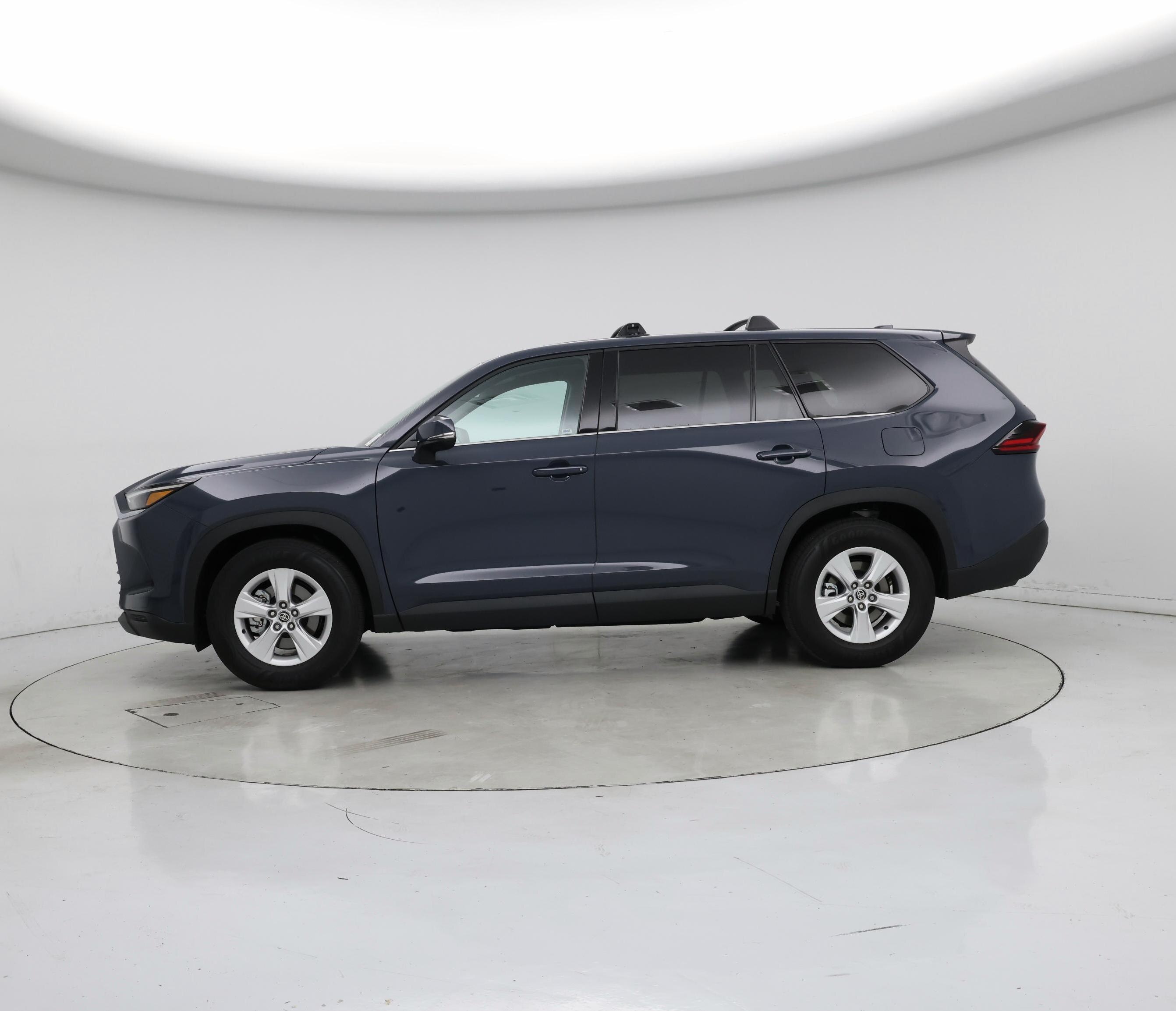 Thumbnail: 2026 Toyota Highlander - 3