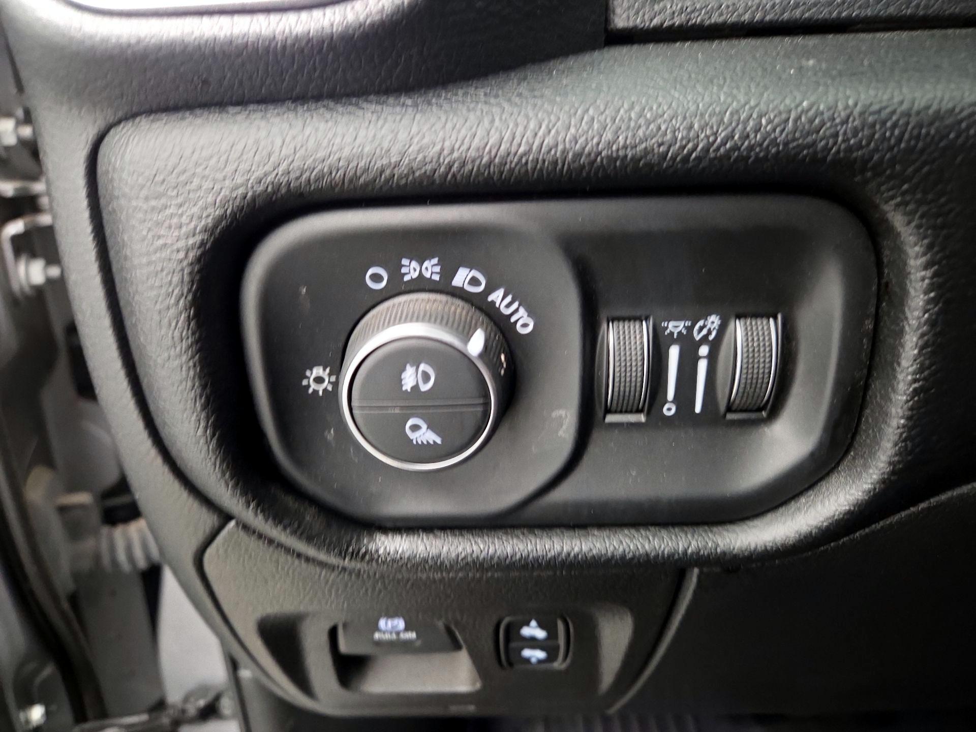Thumbnail: 2021 RAM 1500 - 13