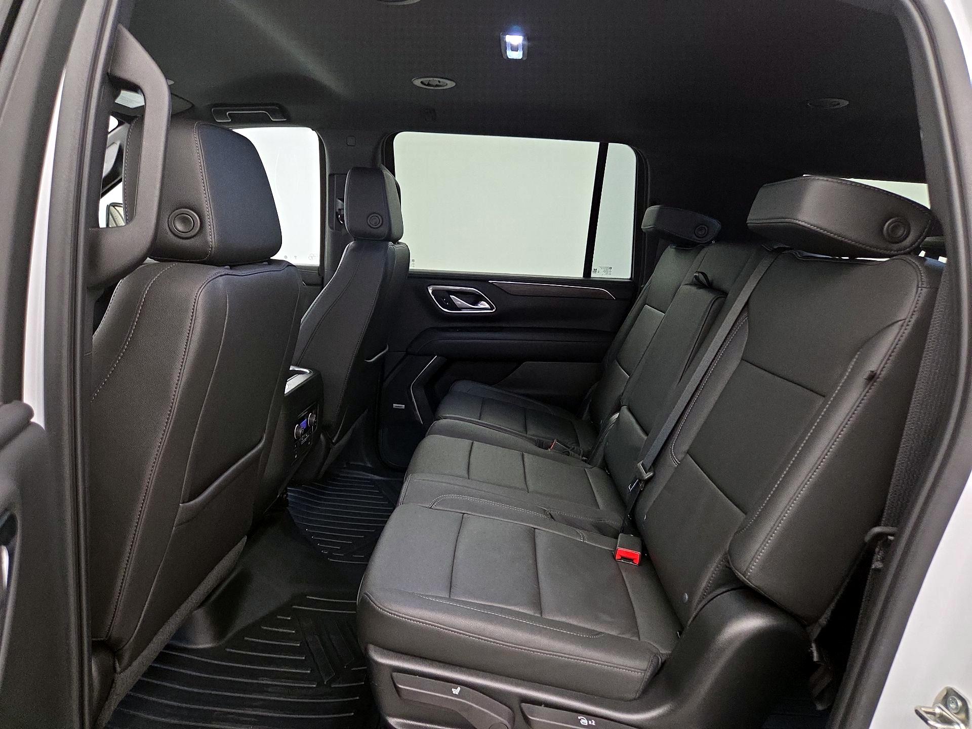 Thumbnail: 2022 Chevrolet Suburban - 20