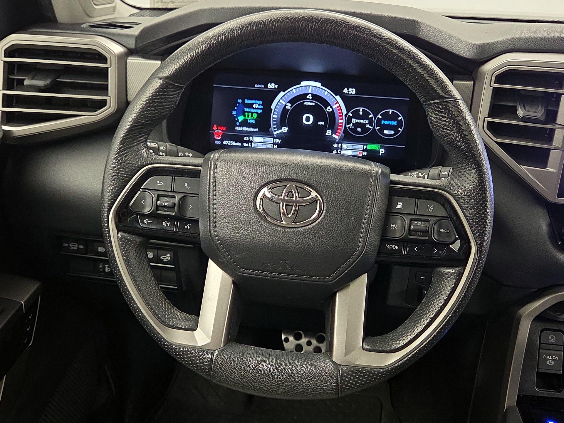 Thumbnail: 2023 Toyota Sequoia - 10