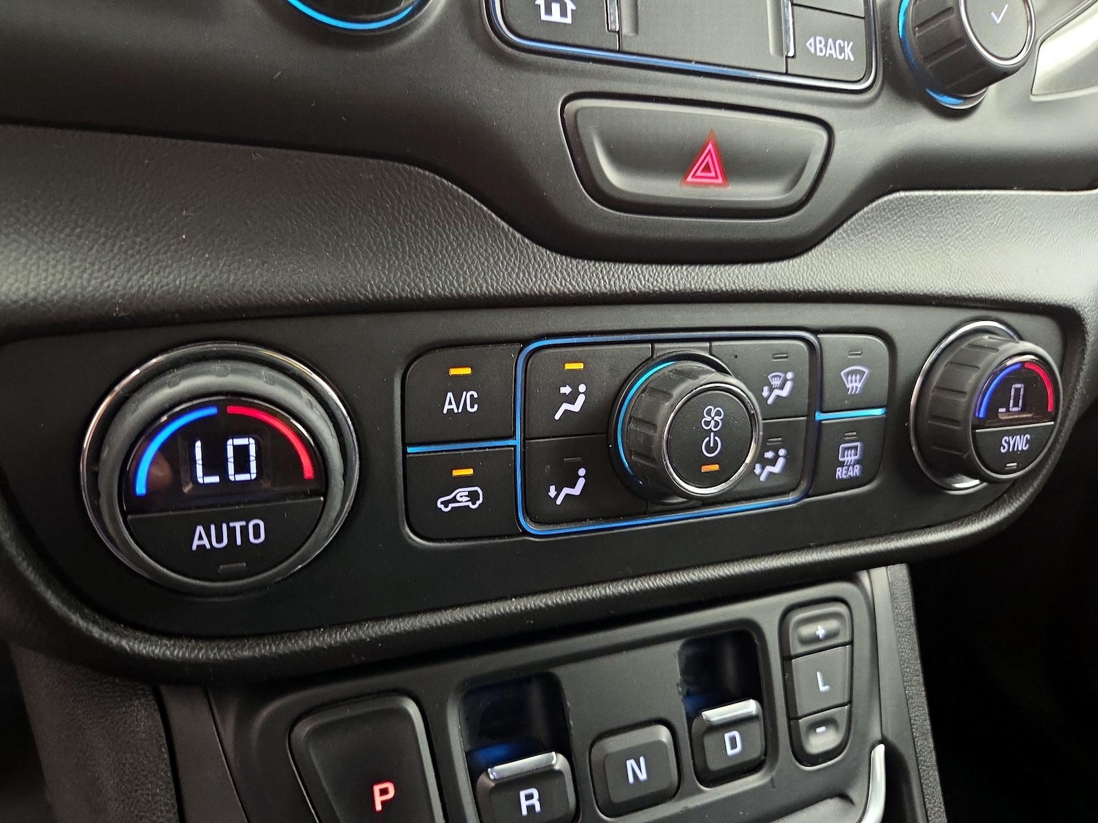 2020 GMC Terrain SLT - Photo 17