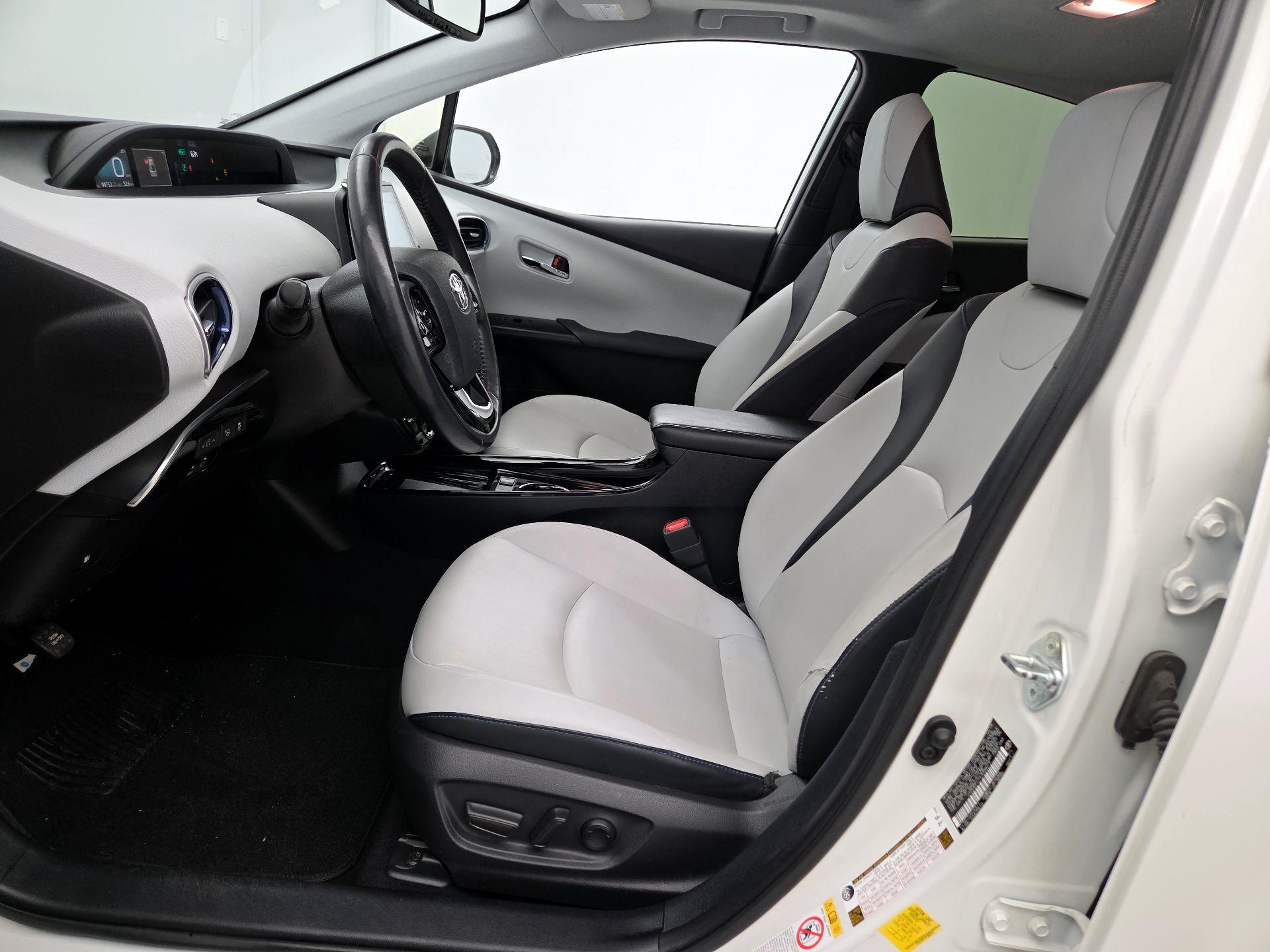 Thumbnail: 2019 Toyota Prius - 11