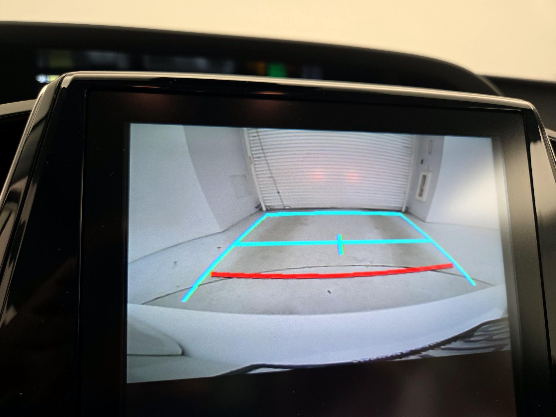 Thumbnail: 2019 Toyota Prius - 15