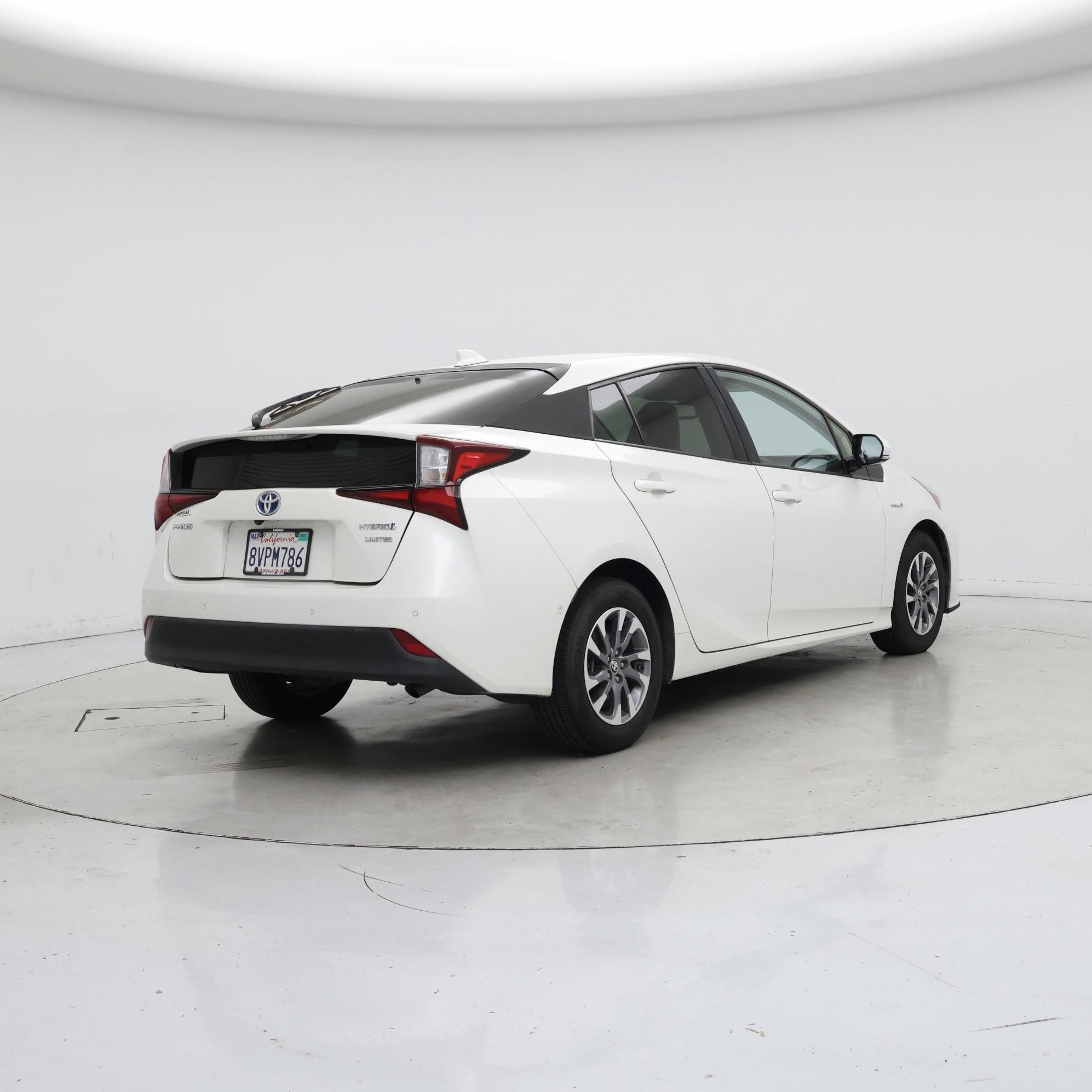 Thumbnail: 2019 Toyota Prius - 8