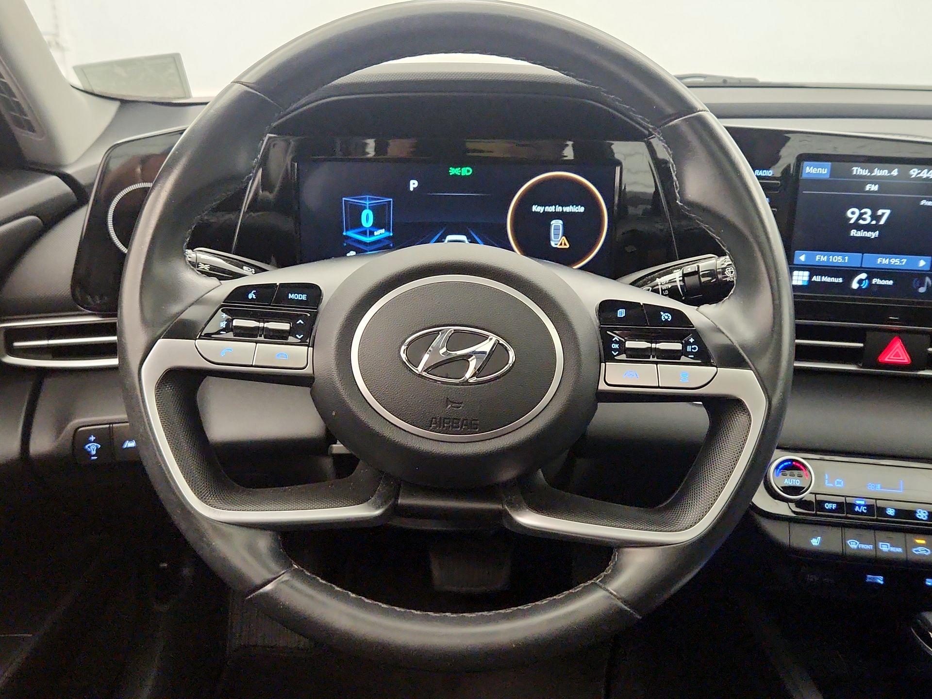 Thumbnail: 2022 Hyundai Elantra - 10