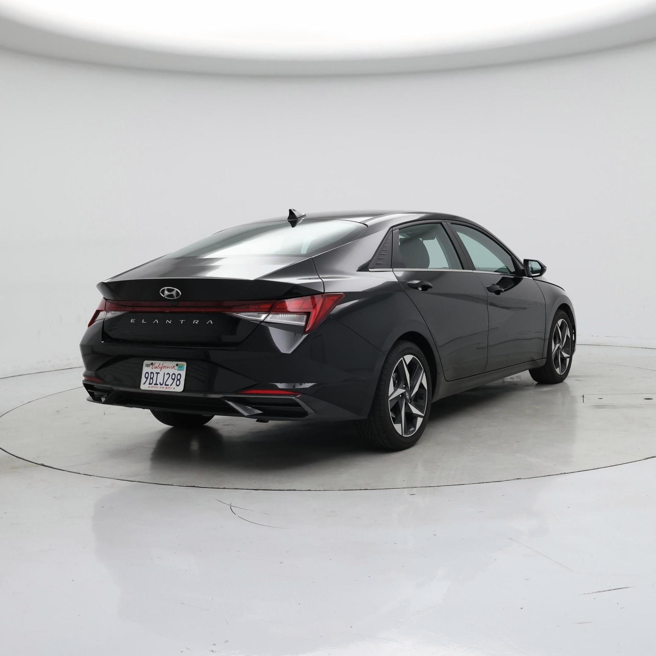 Thumbnail: 2022 Hyundai Elantra - 8