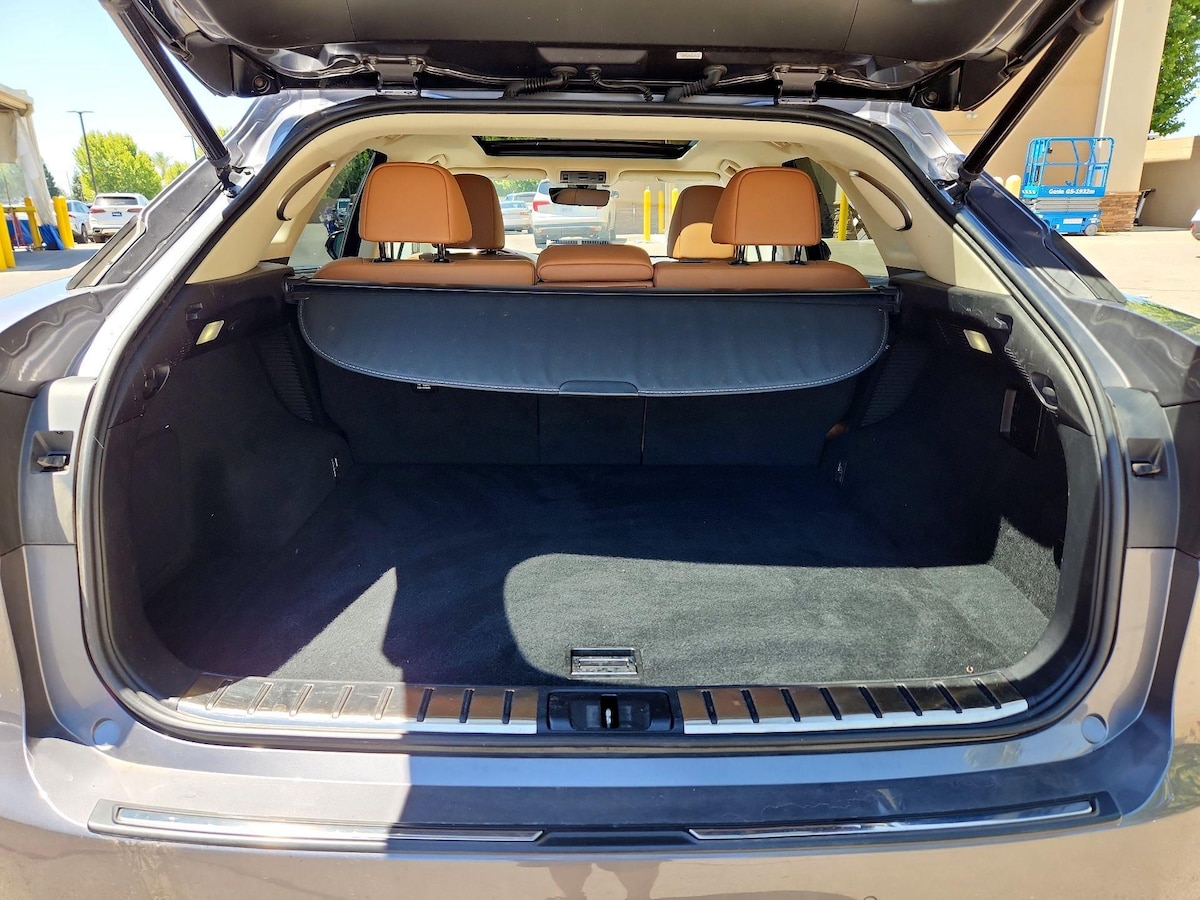 Trunk/Cargo (Seats Up)