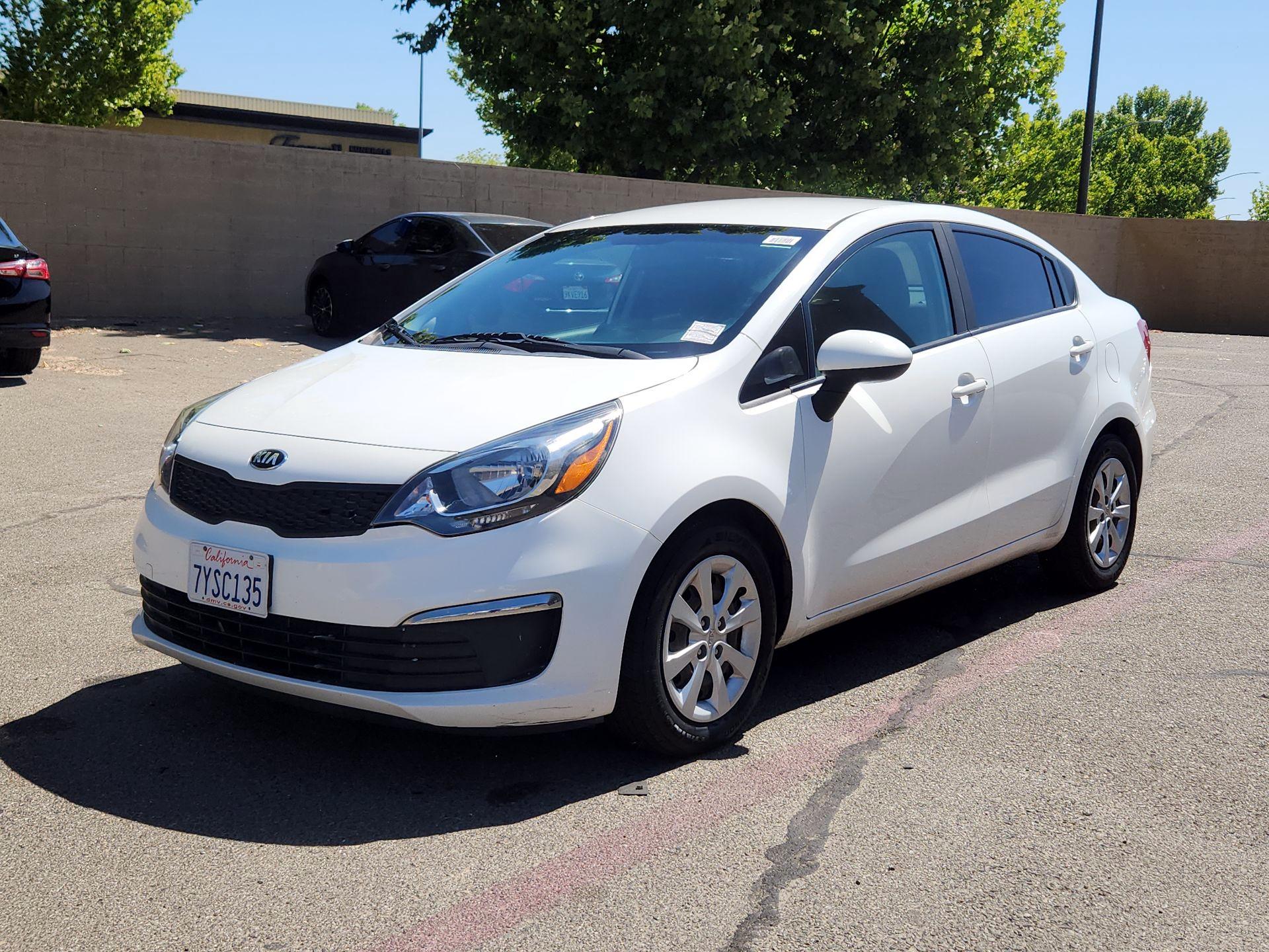 Thumbnail: 2016 Kia Rio - 3