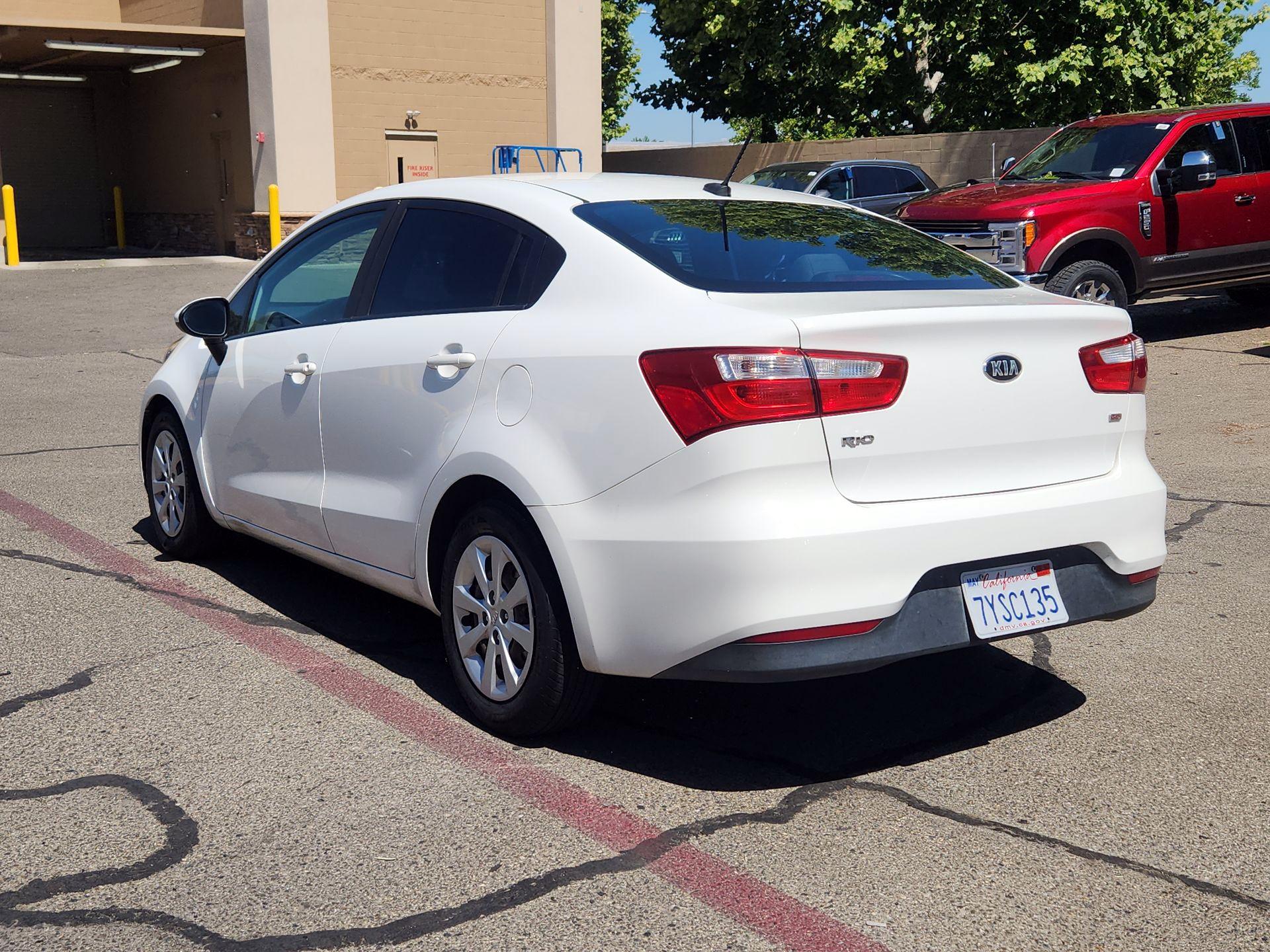 Thumbnail: 2016 Kia Rio - 7