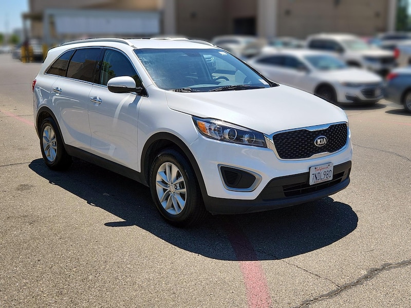 2016 Kia Sorento LX