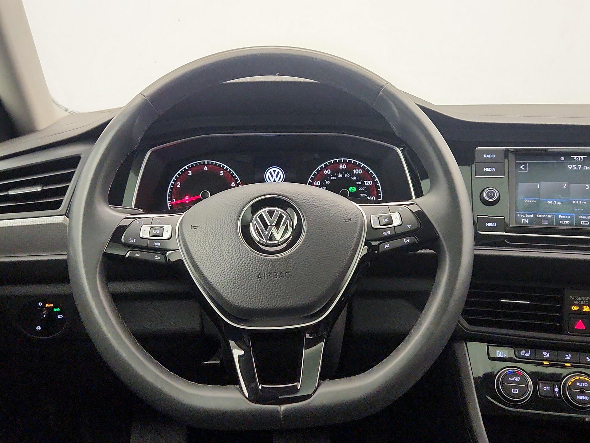 Thumbnail: 2020 Volkswagen Jetta - 10