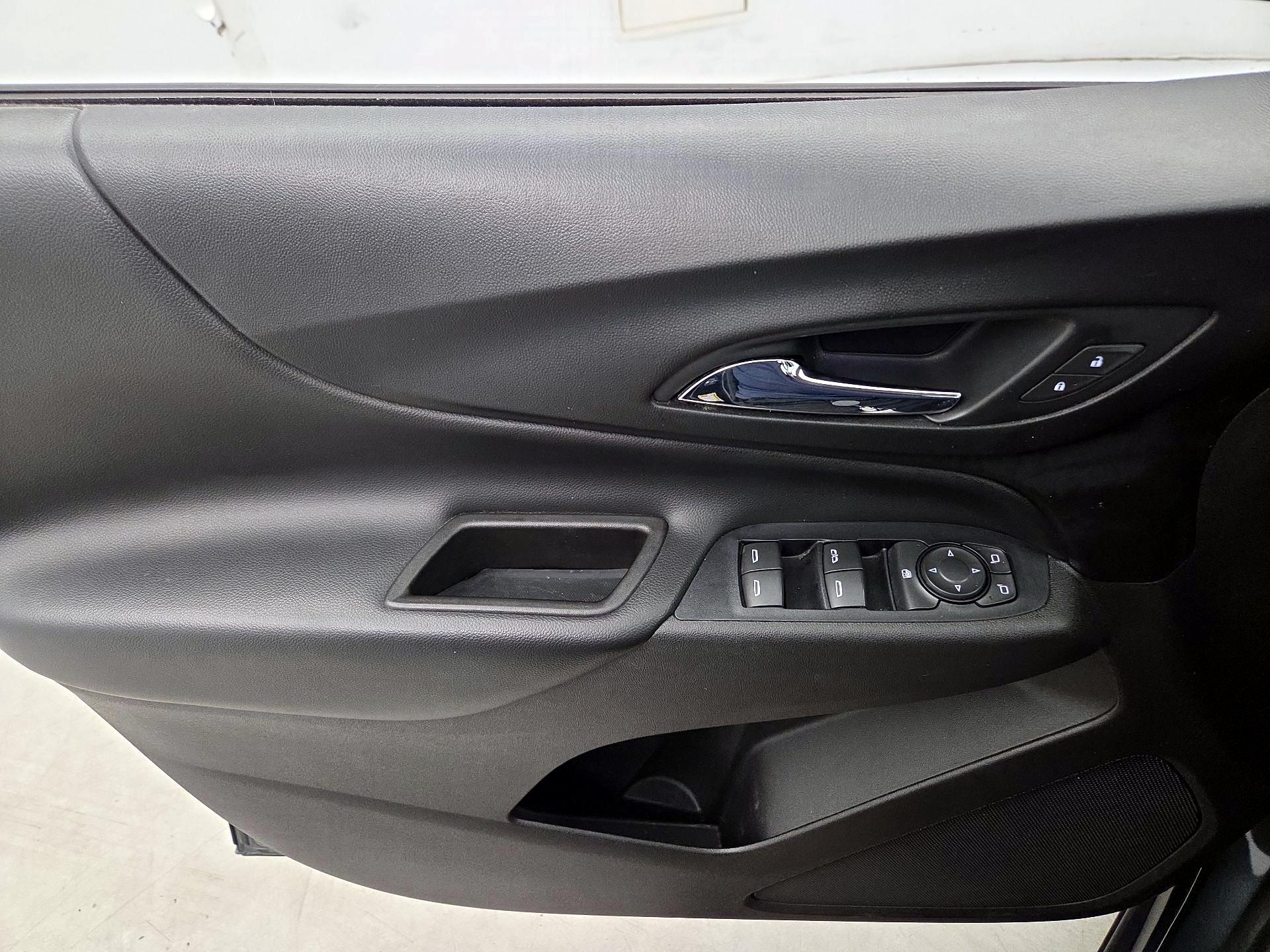 Thumbnail: 2018 Chevrolet Equinox - 12