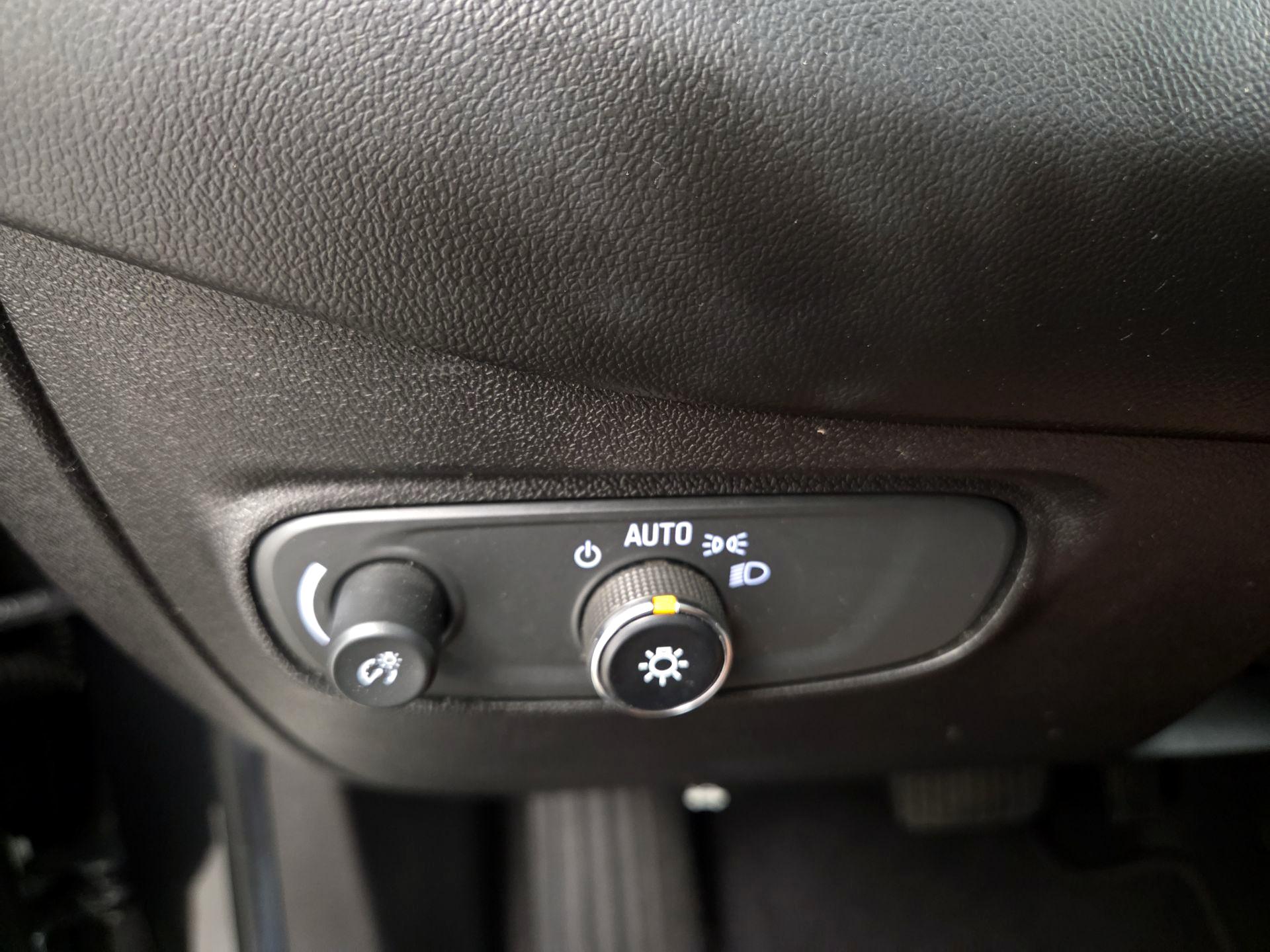 Thumbnail: 2018 Chevrolet Equinox - 13