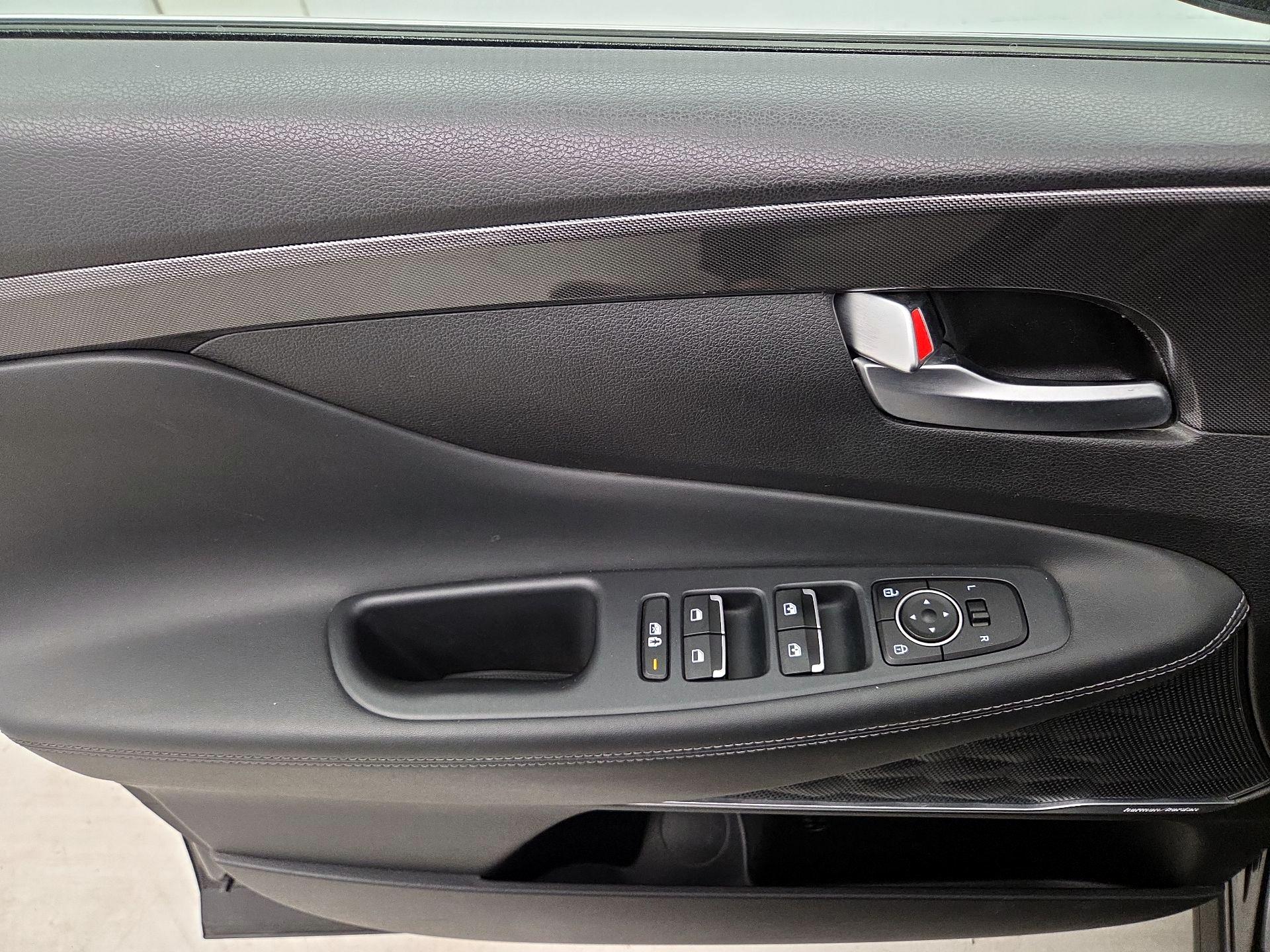 Thumbnail: 2022 Hyundai Santa Fe - 12