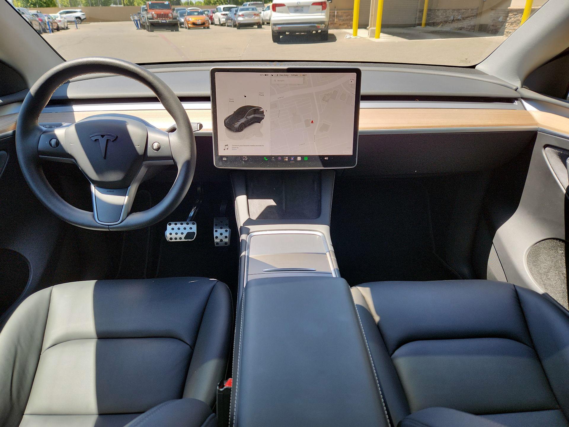 Thumbnail: 2023 Tesla Model Y - 8