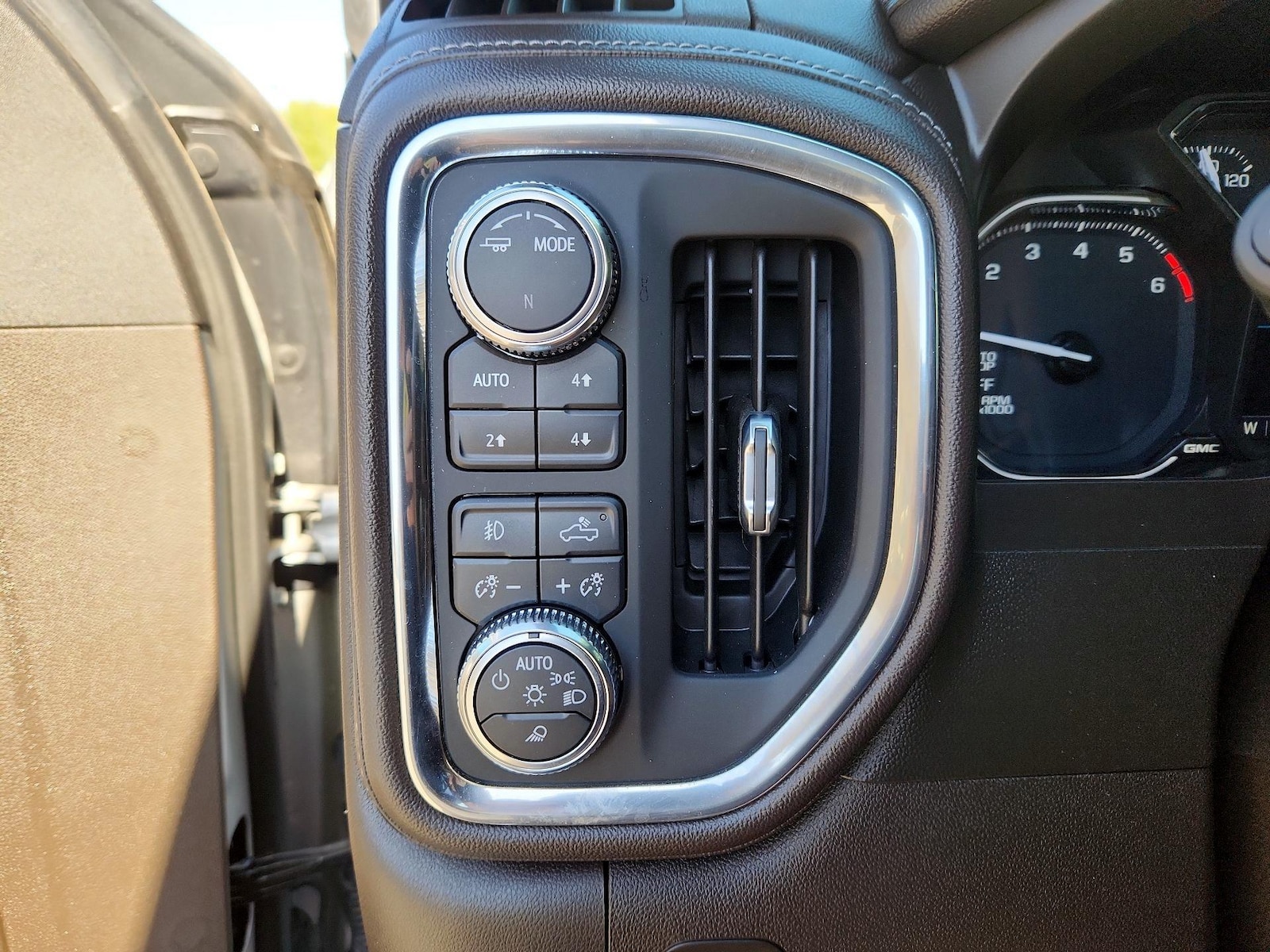 2021 GMC Sierra 1500 SLT - Photo 13