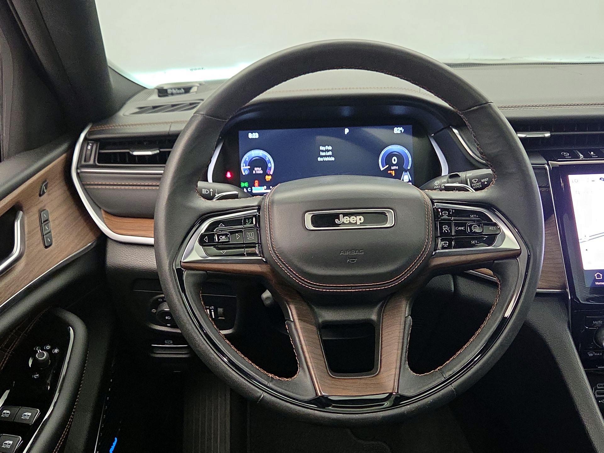 Thumbnail: 2022 Jeep Grand Cherokee - 10