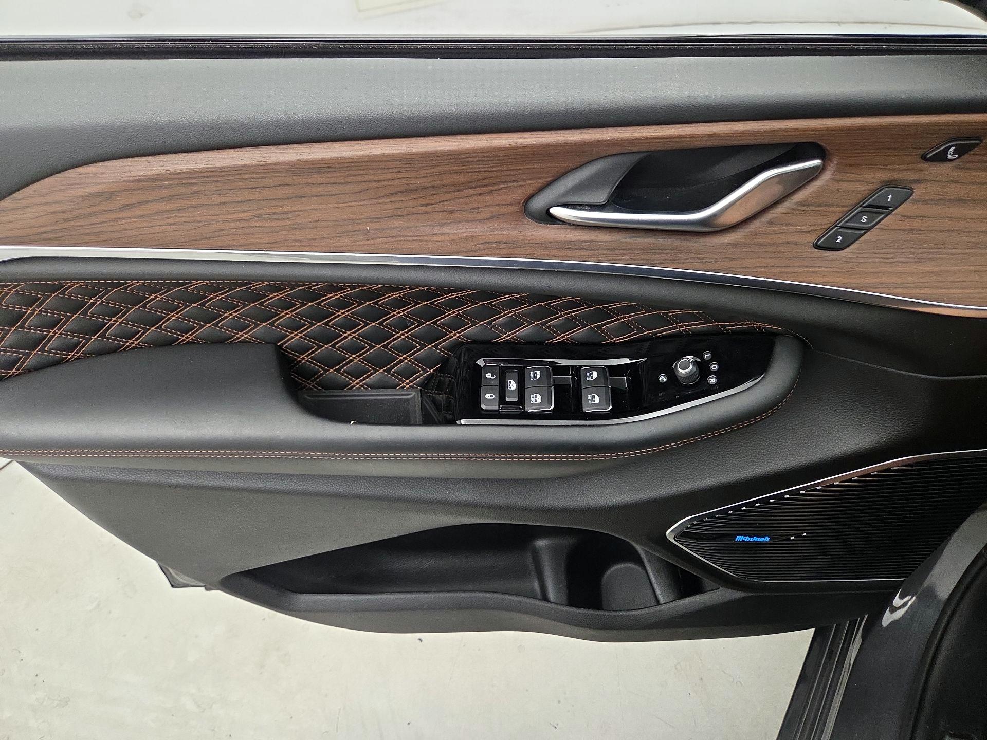 Thumbnail: 2022 Jeep Grand Cherokee - 12