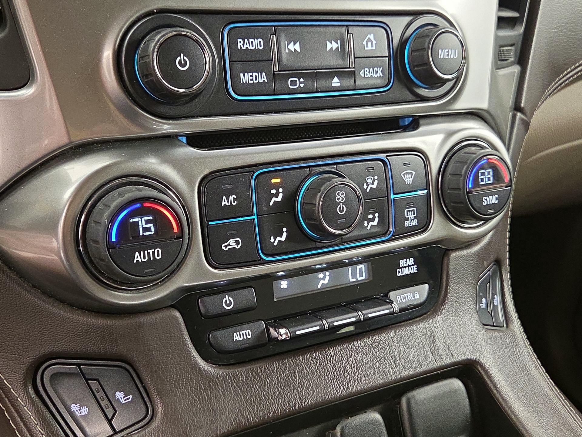 Thumbnail: 2015 Chevrolet Tahoe - 16