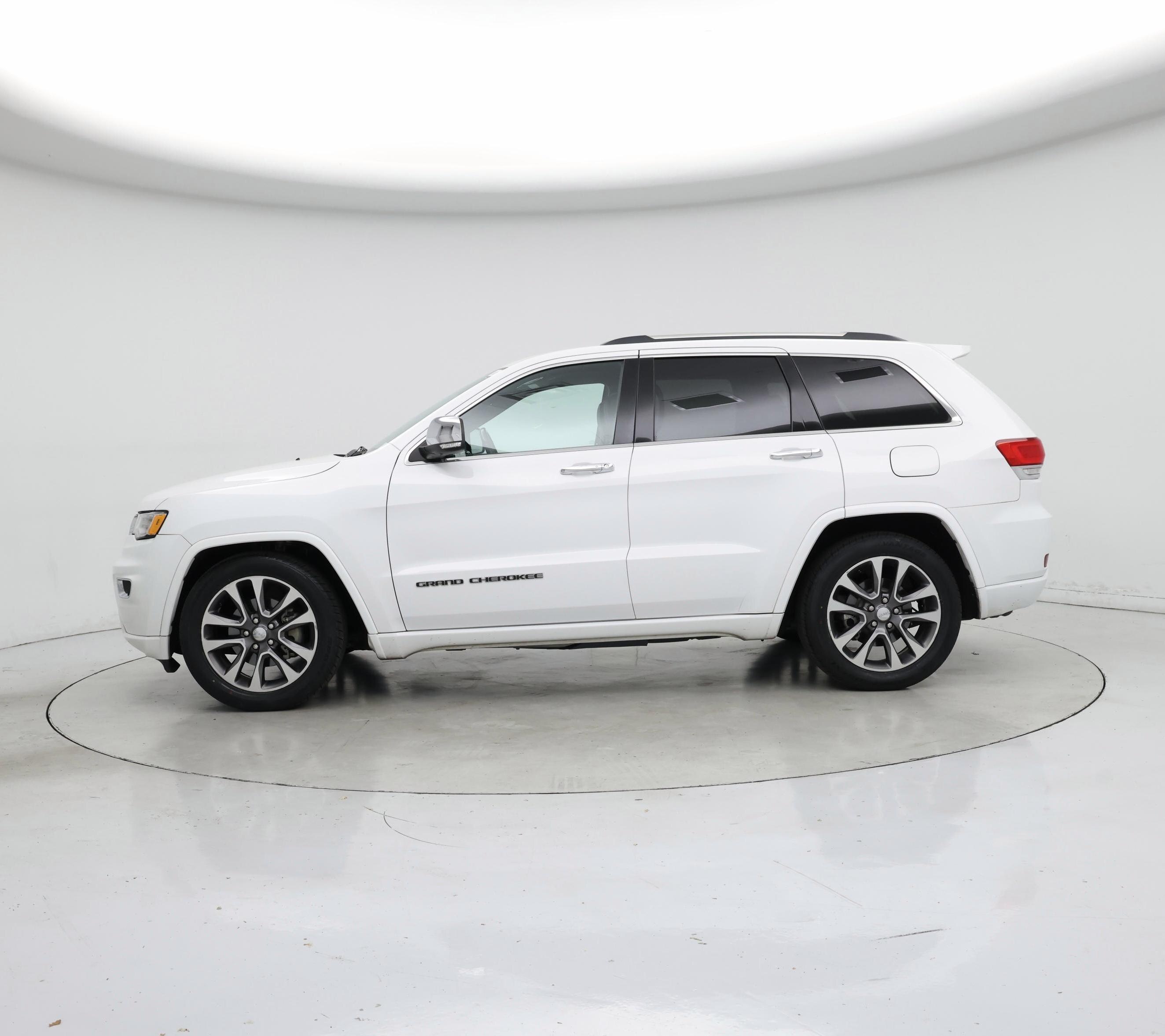Thumbnail: 2017 Jeep Grand Cherokee - 3