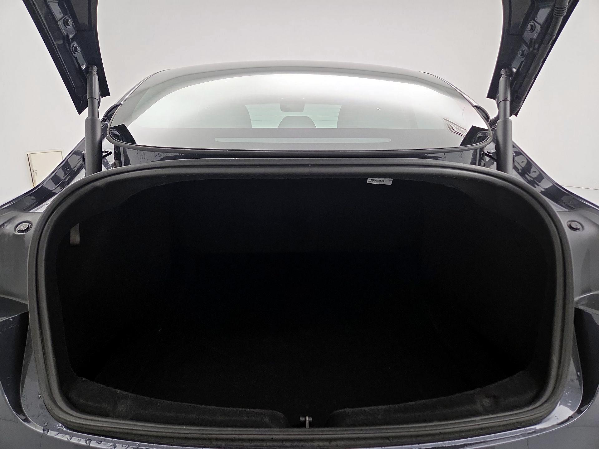 Thumbnail: 2025 Tesla Model 3 - 19