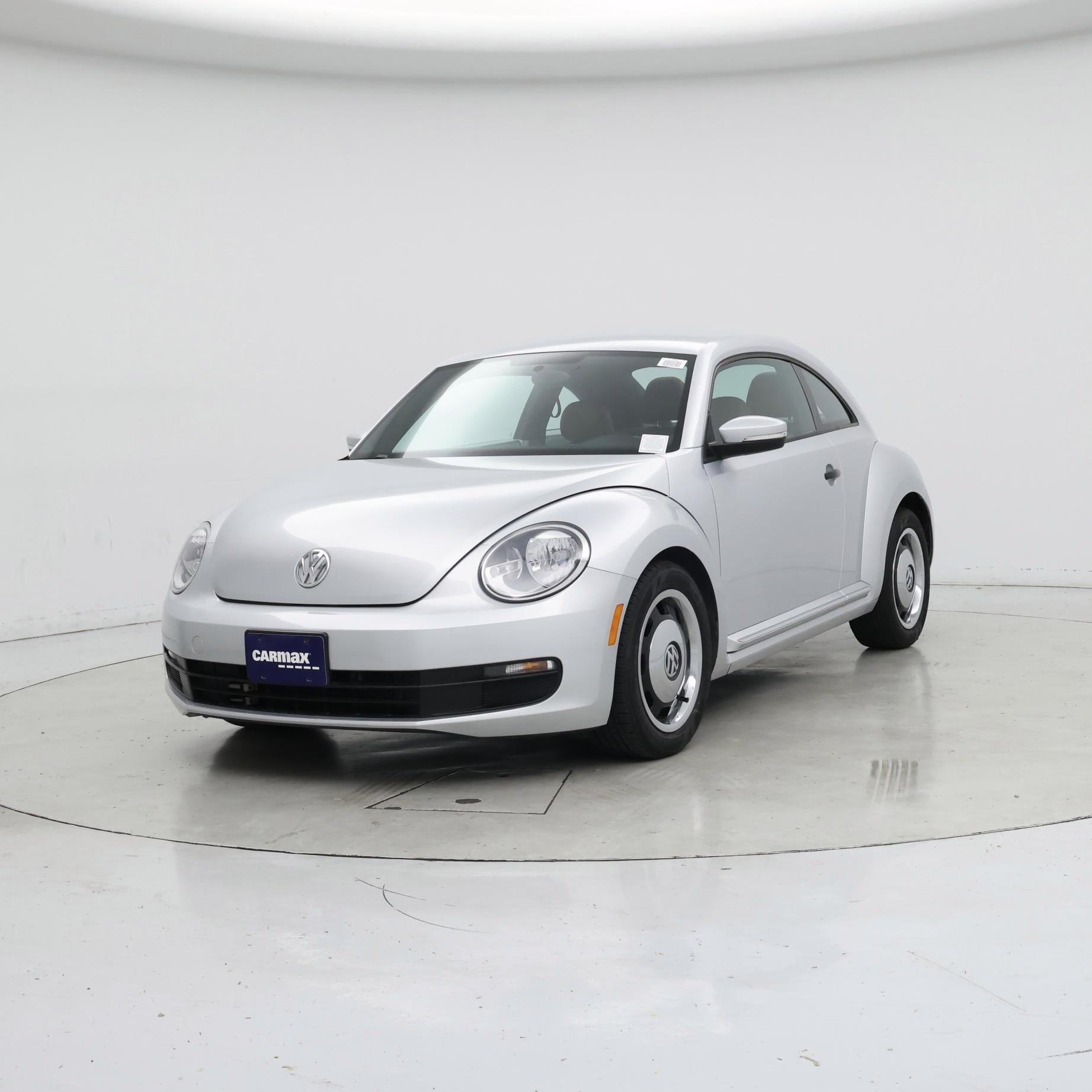 Thumbnail: 2015 Volkswagen Beetle - 4
