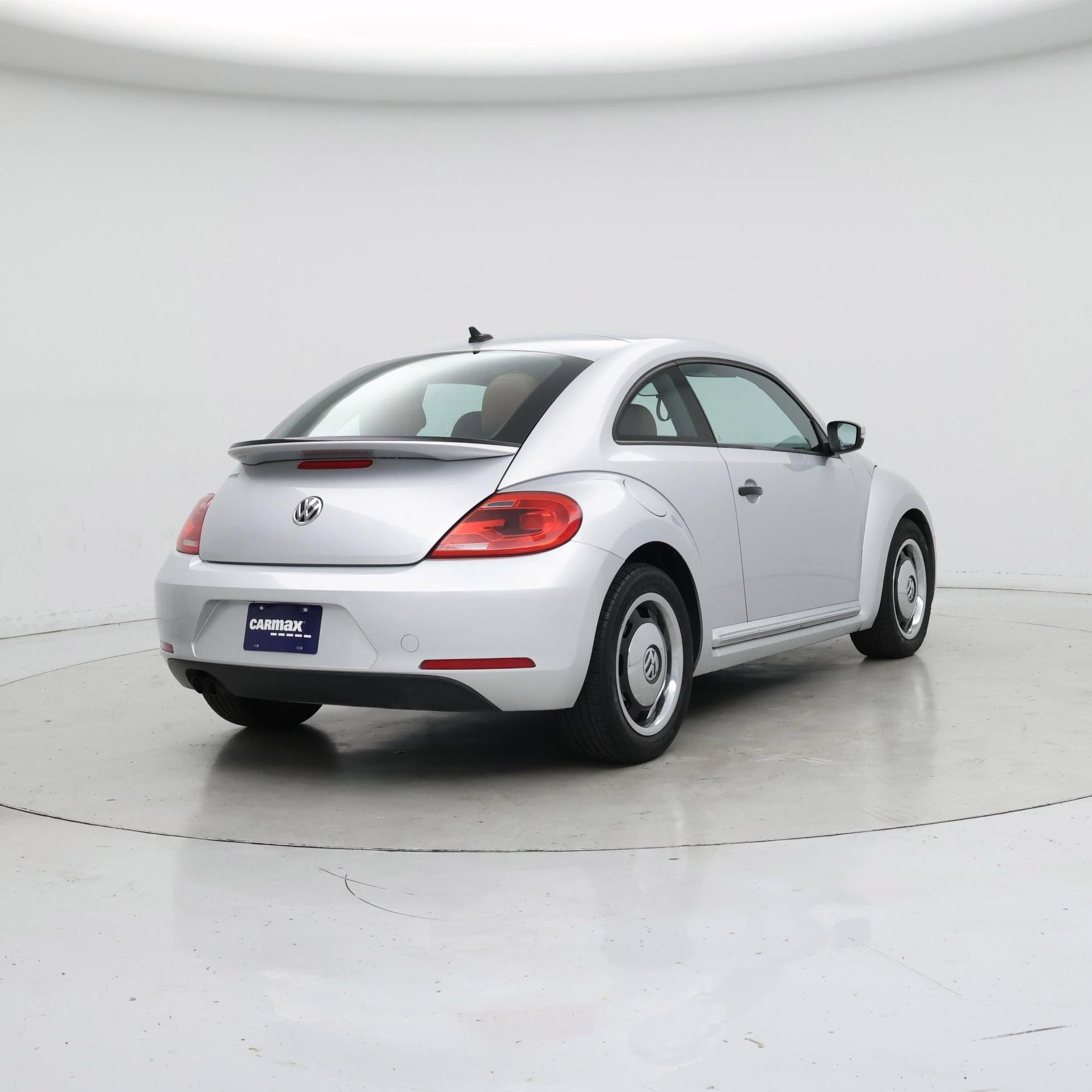 Thumbnail: 2015 Volkswagen Beetle - 8