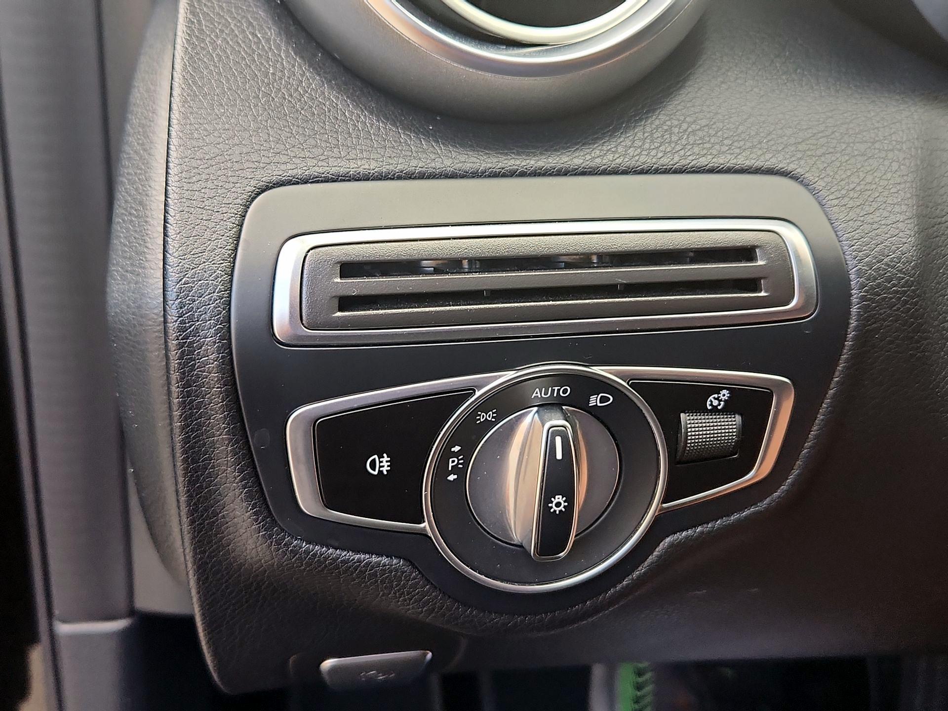 Thumbnail: 2019 Mercedes-Benz C-Class - 11