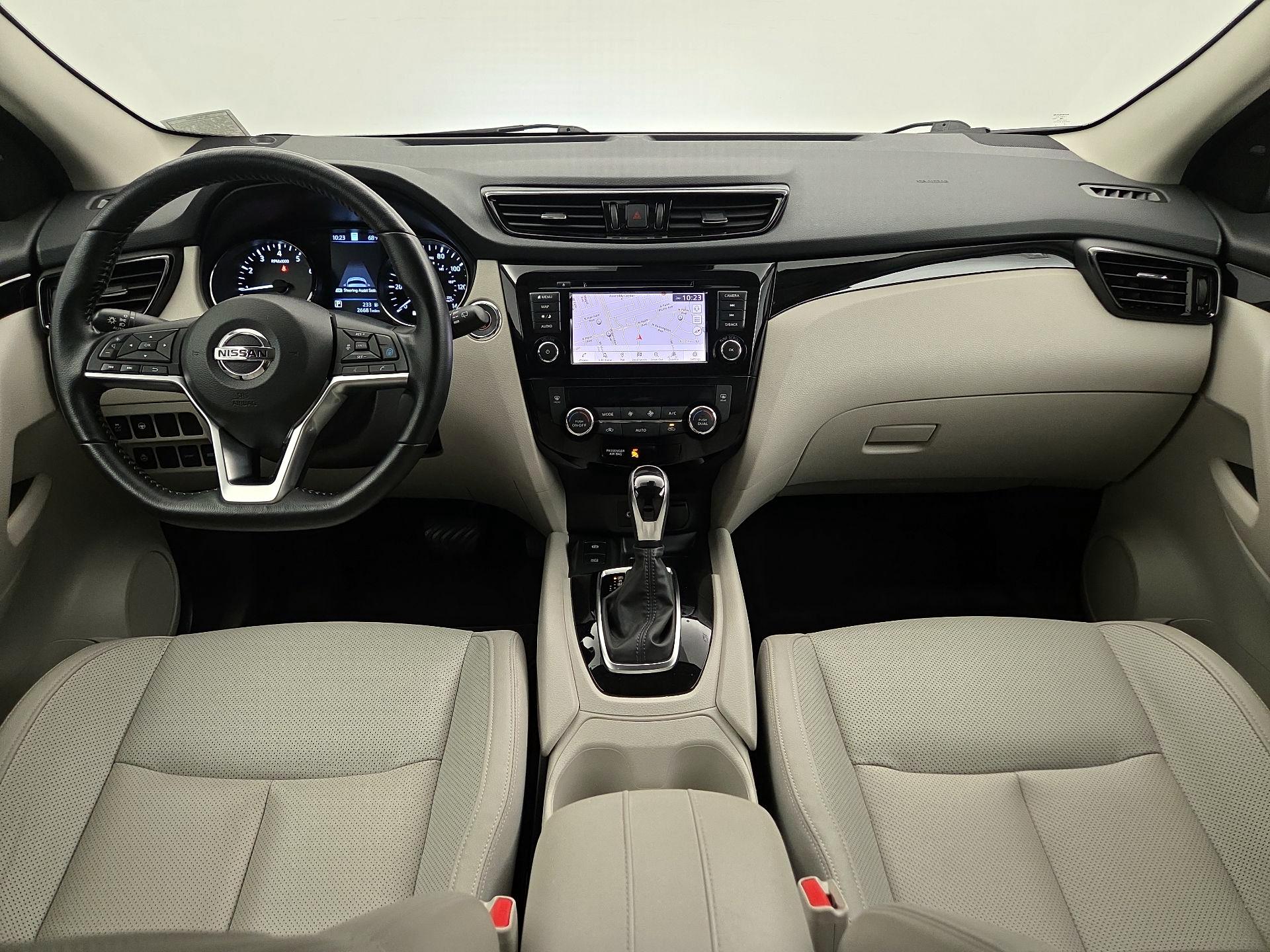 Thumbnail: 2022 Nissan Rogue Sport - 9