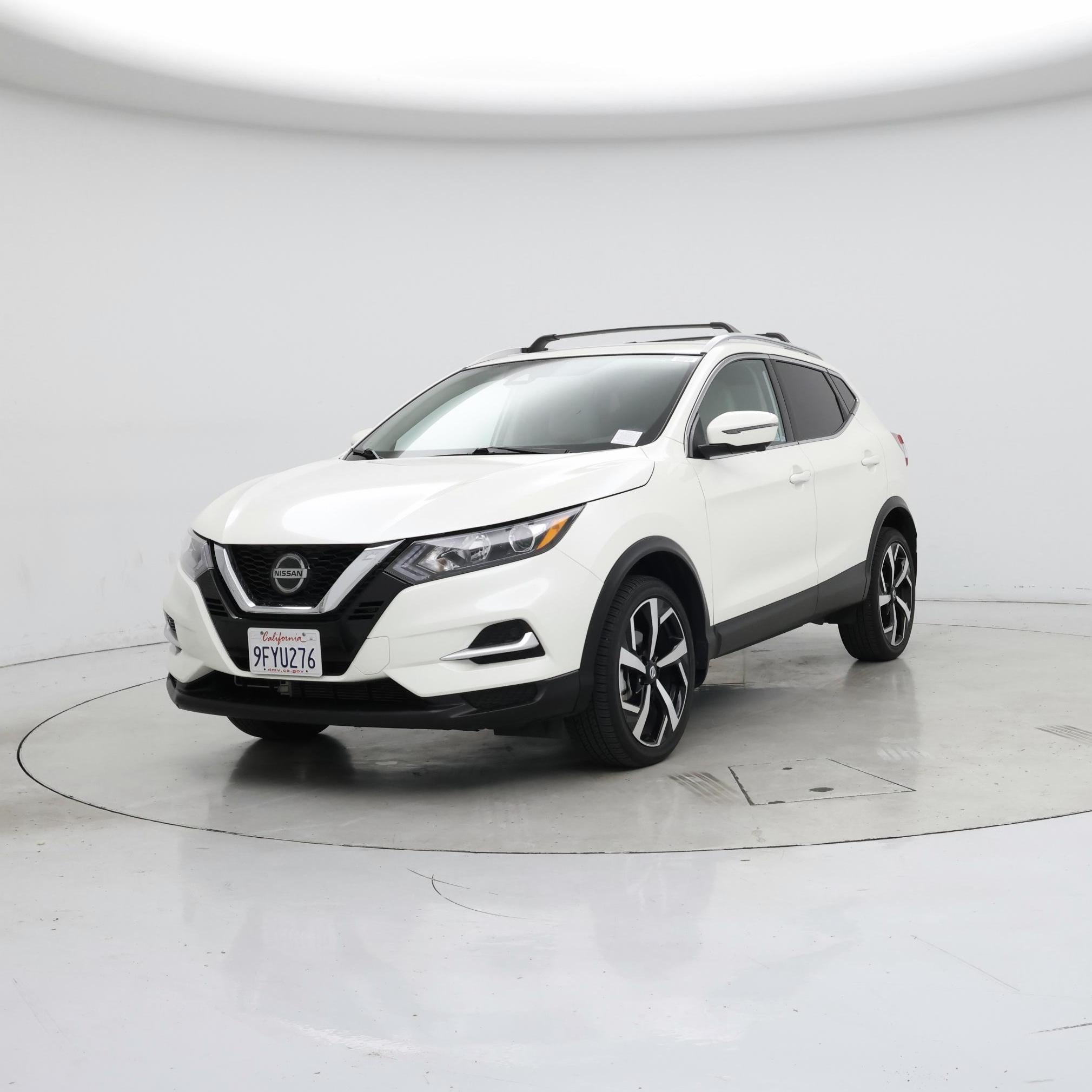 Thumbnail: 2022 Nissan Rogue Sport - 4