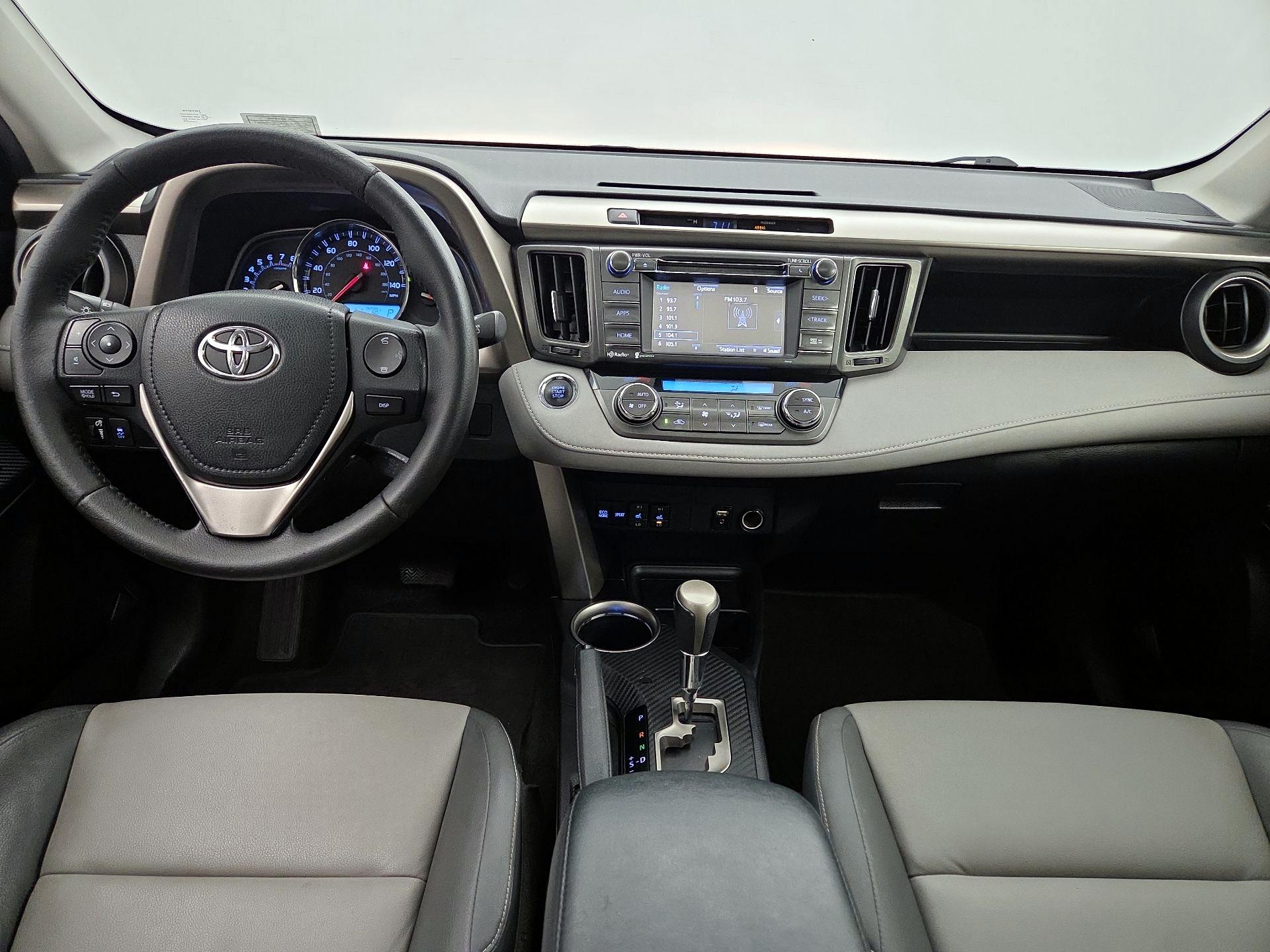 Thumbnail: 2015 Toyota RAV4 - 9