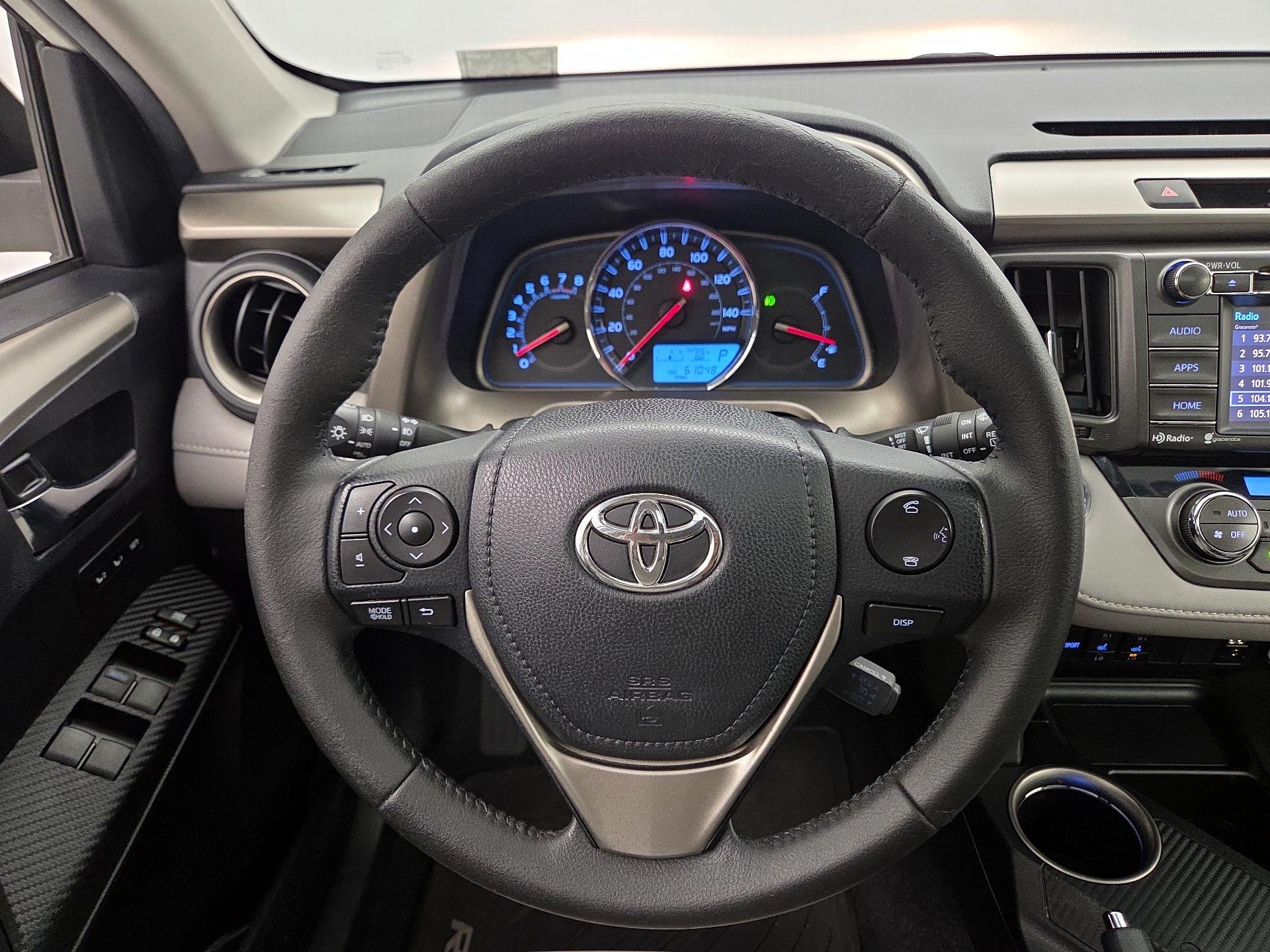 Thumbnail: 2015 Toyota RAV4 - 10