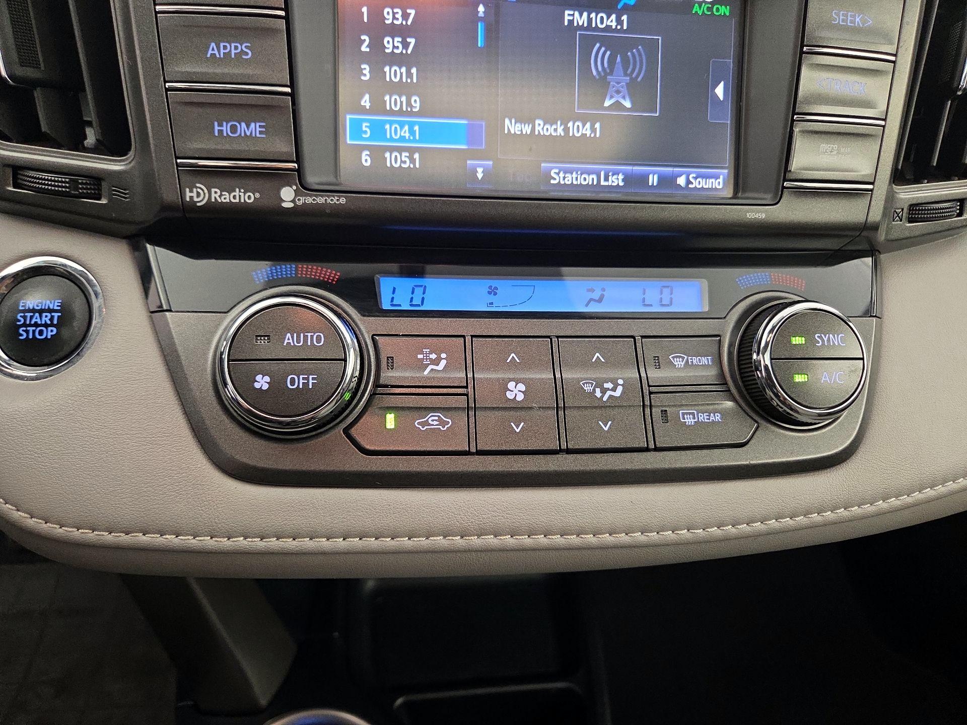 Thumbnail: 2015 Toyota RAV4 - 16
