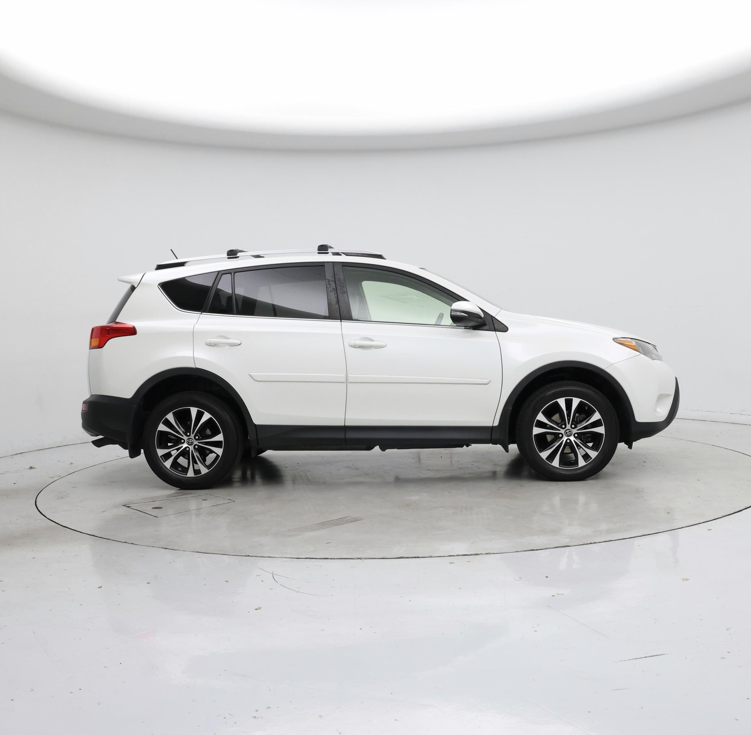 Thumbnail: 2015 Toyota RAV4 - 7