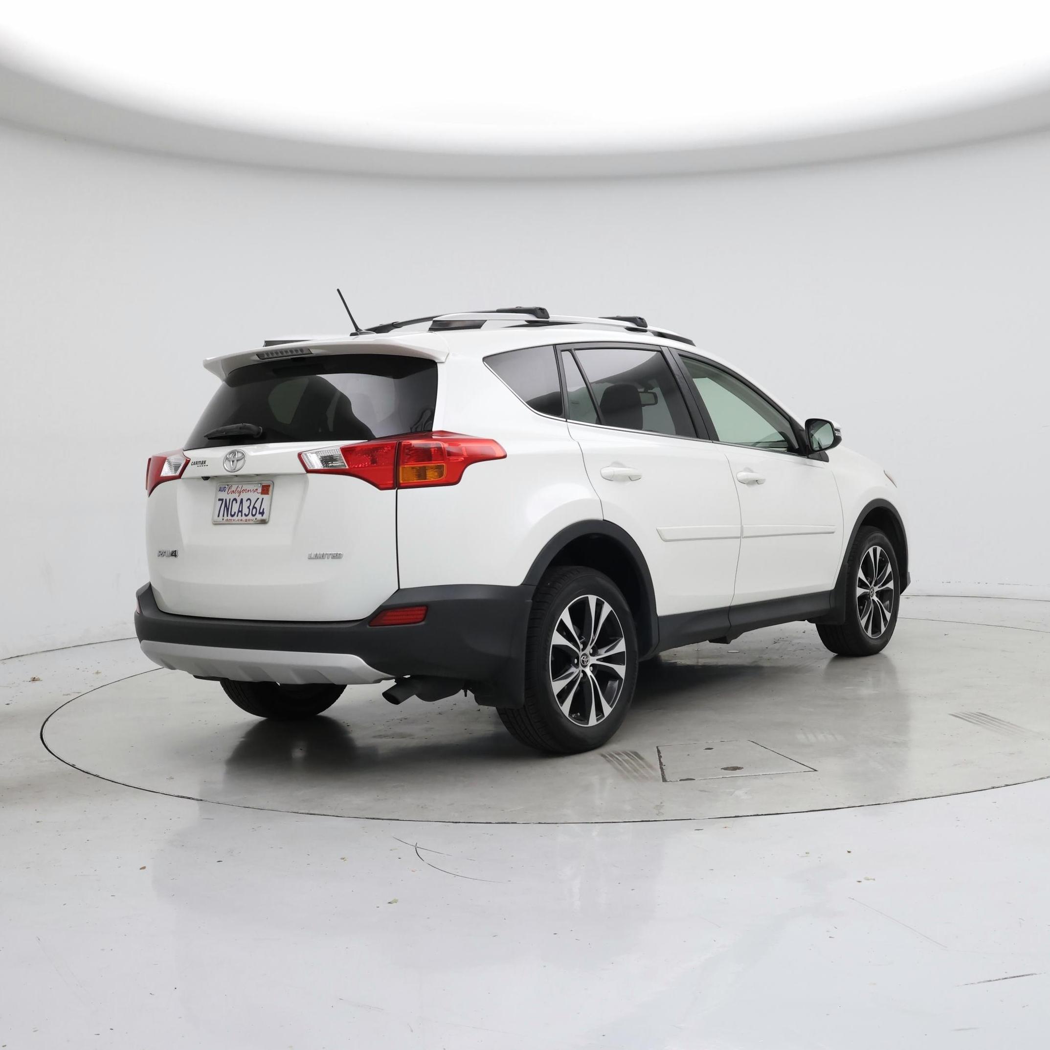 Thumbnail: 2015 Toyota RAV4 - 8